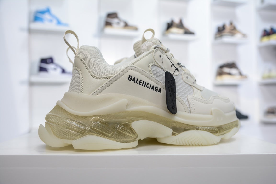 Balenciaga Triple S Sneaker in White Beige、mysite、Cacoeks