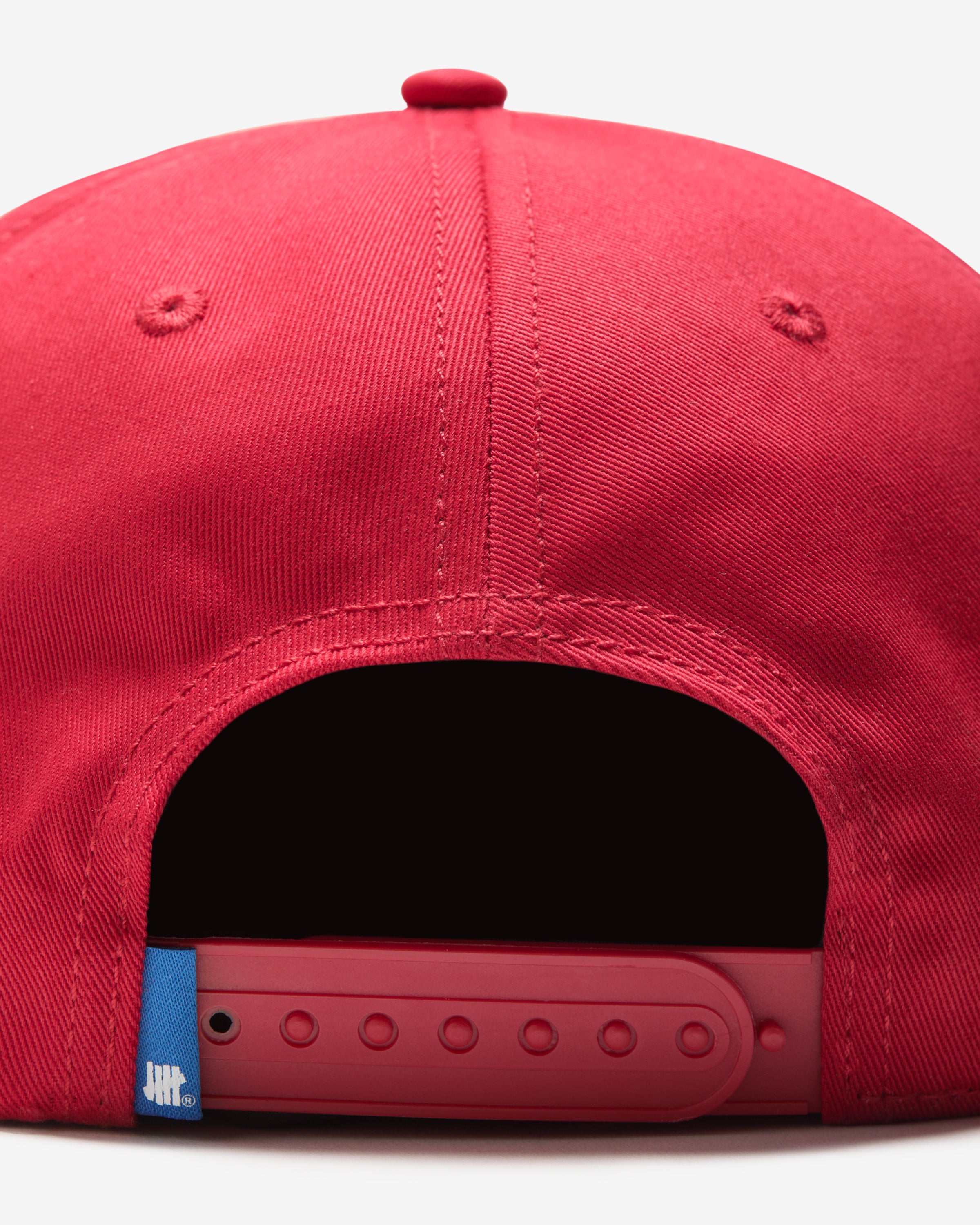 UNDEFEATED ARCH SNAPBACK