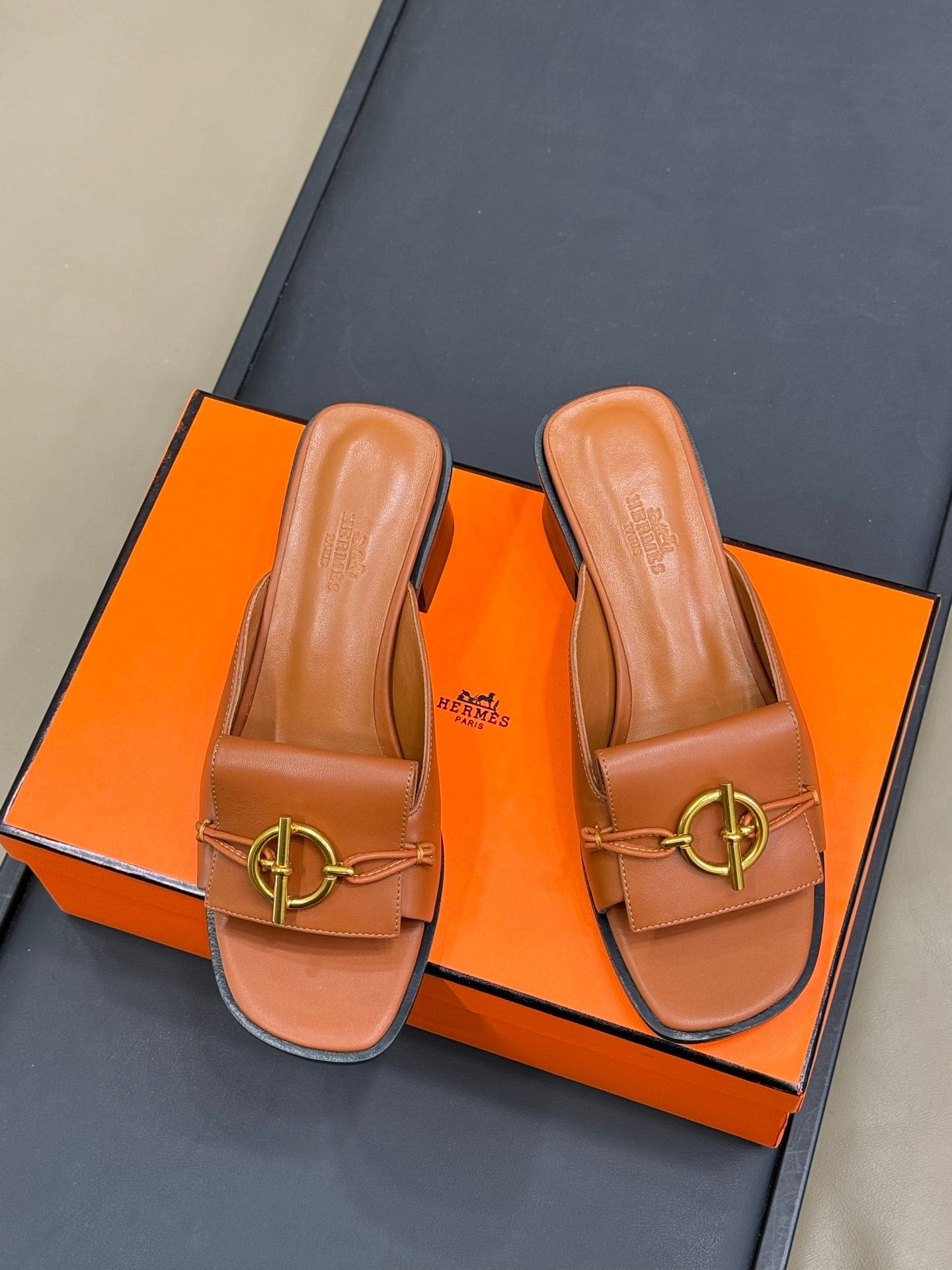 ISLE SANDAL IN BRONZE BROWN CALFSKIN、mysite、Cacoeks