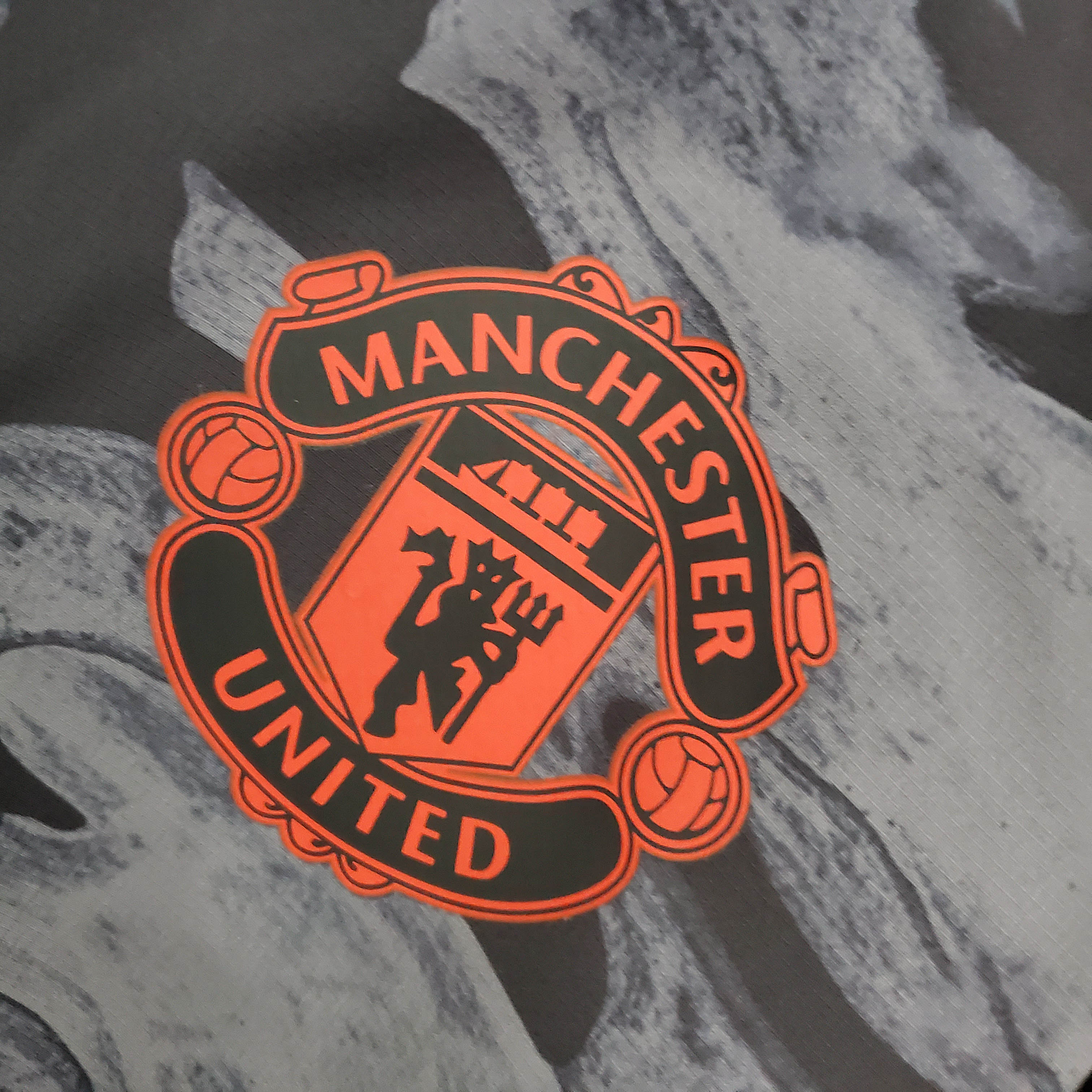 2021/2022 Manchester United Jersey Windbreaker Black And Grey Camouflage:football jersey mysite: unitedjerseyfootball 邓江浪:football