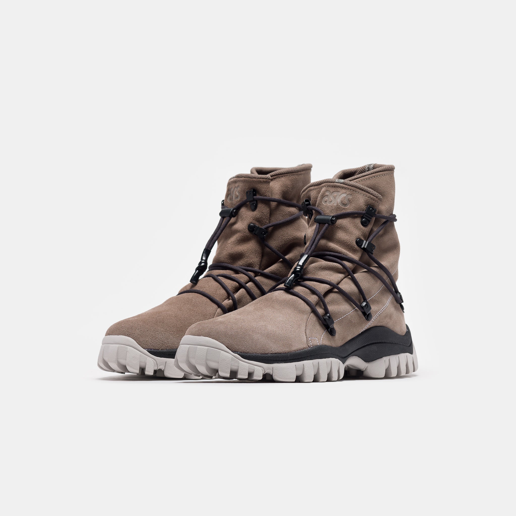 Nonnative Gel-Yetitokyo Hi Sneaker Boot in Walnut/Black