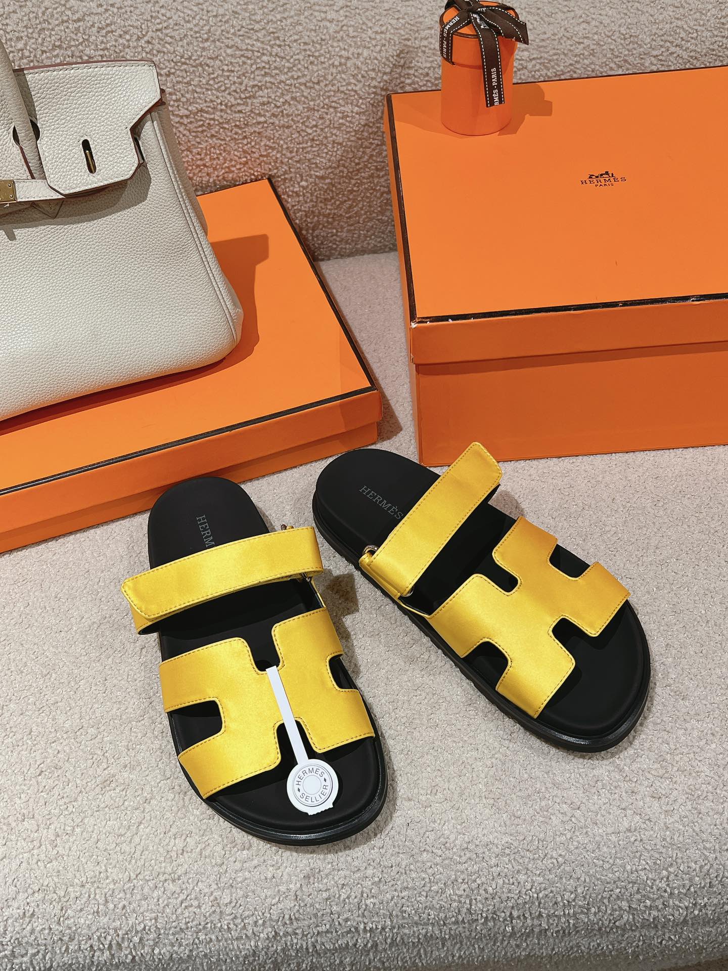CHYPRE SANDAL BLACK MIX BRIGHT YELLOW CALFSKIN、mysite、Cacoeks