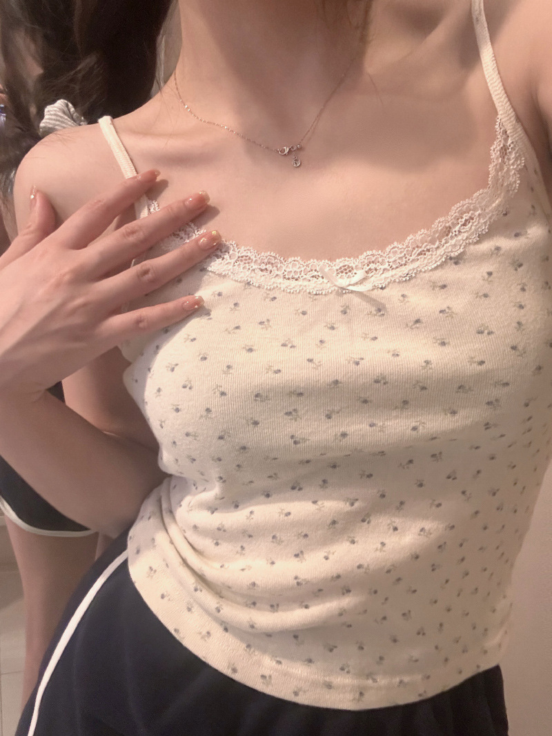 复制_u领碎花短袖正肩短款上衣女夏季2024年.jpg