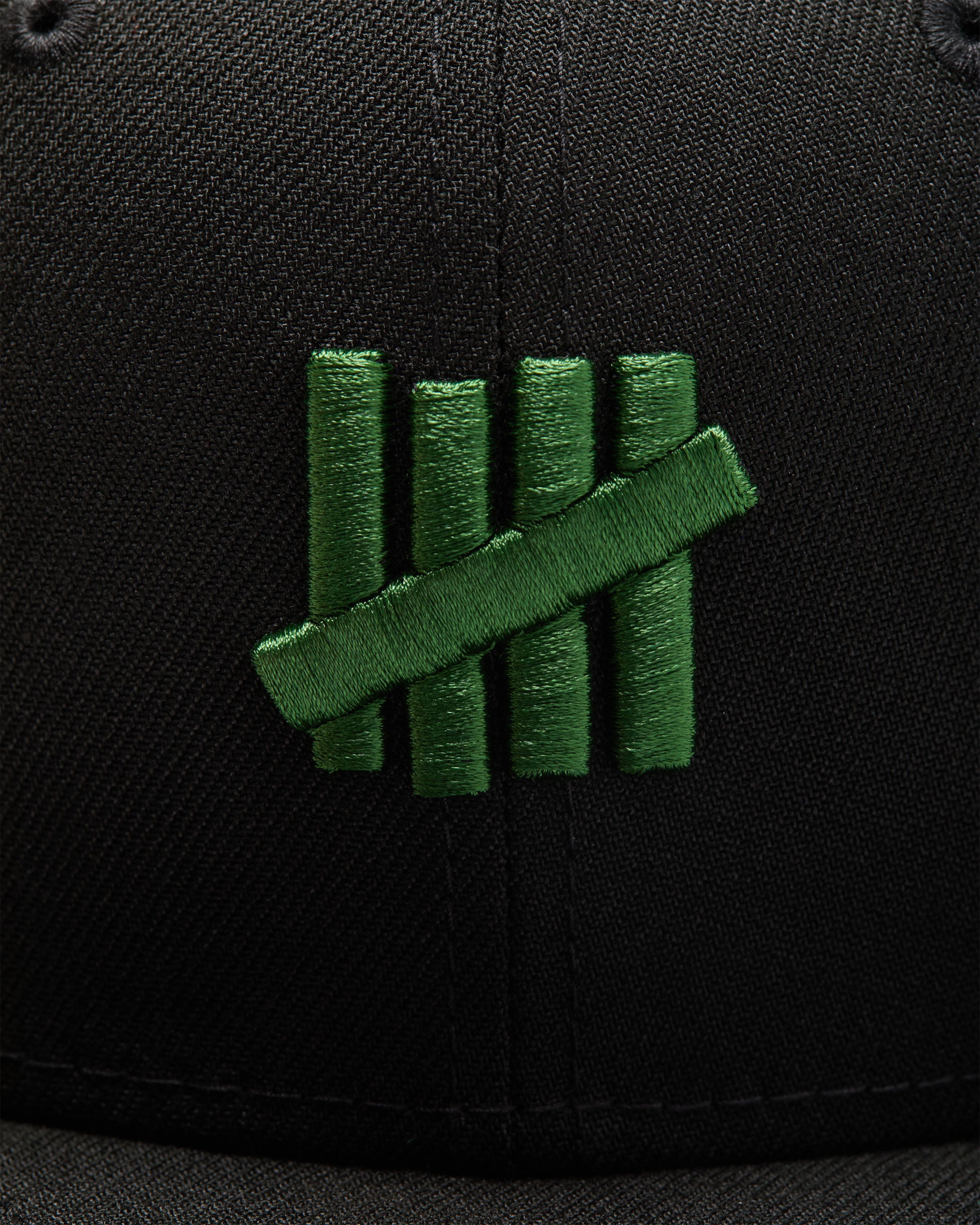 UNDEFEATED X NE ICON FITTED