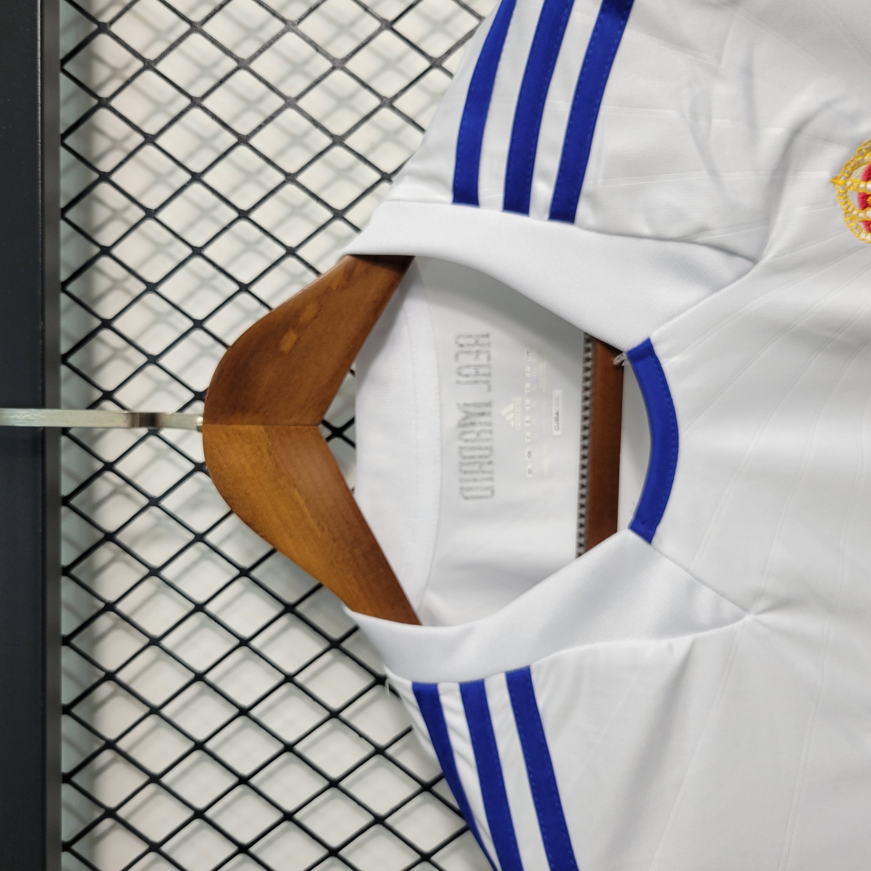 ManixJersey.com | Retro Real Madrid 10-11 Home Stadium Long Sleeve Jersey -Customize Name, Number and Patch | Worldwide Shipping