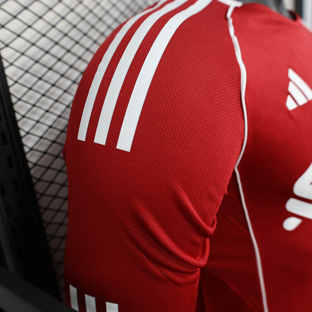 2025/2026 Player Version Long Sleeve Liverpool Home Football Shirt 1:1 Thai Quality:football jersey mysite: unitedjerseyfootball 邓江浪:football