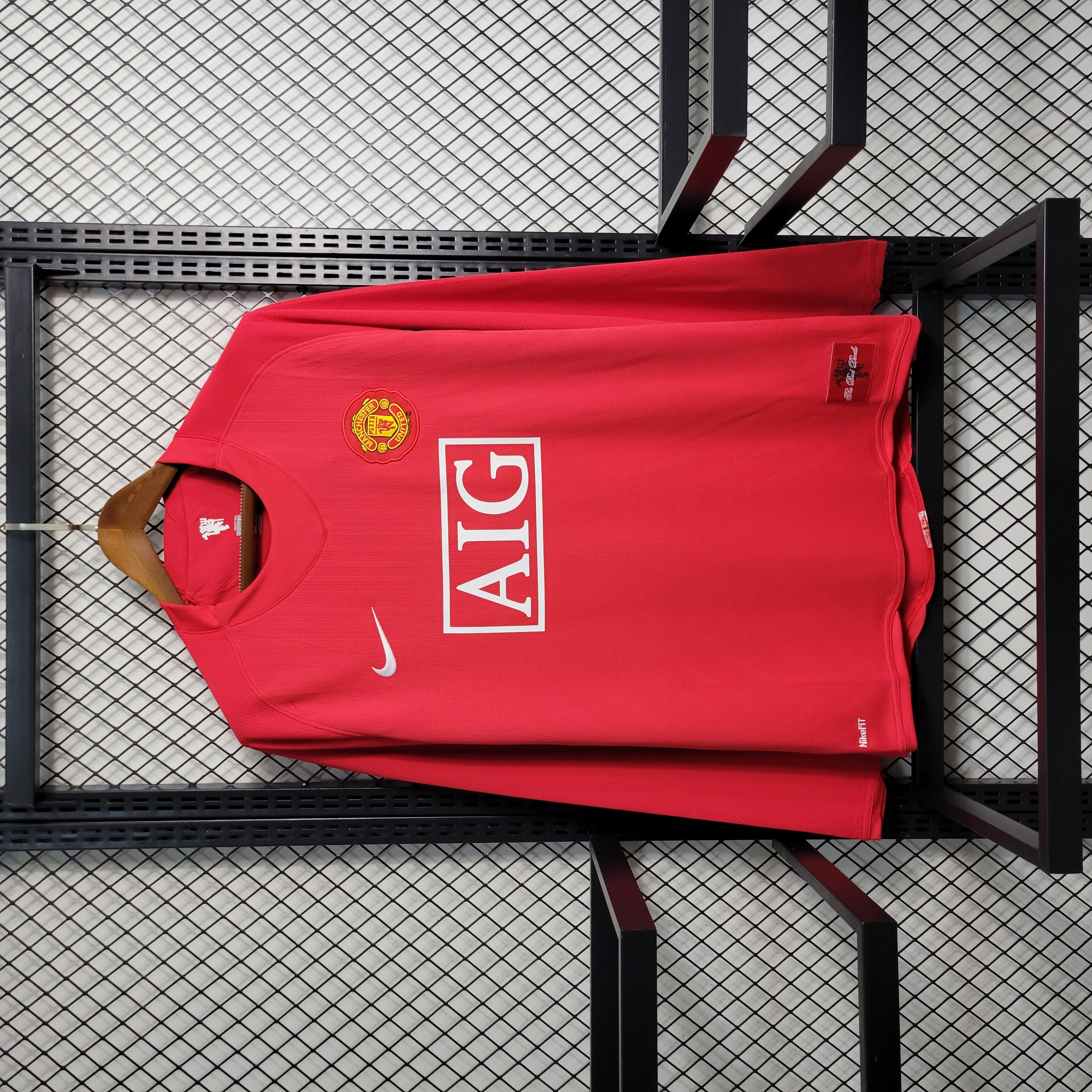 ManixJersey.com | Retro Manchester United 07-08 Home Long Sleeve Jersey -Customize Name, Number and Patch | Worldwide Shipping