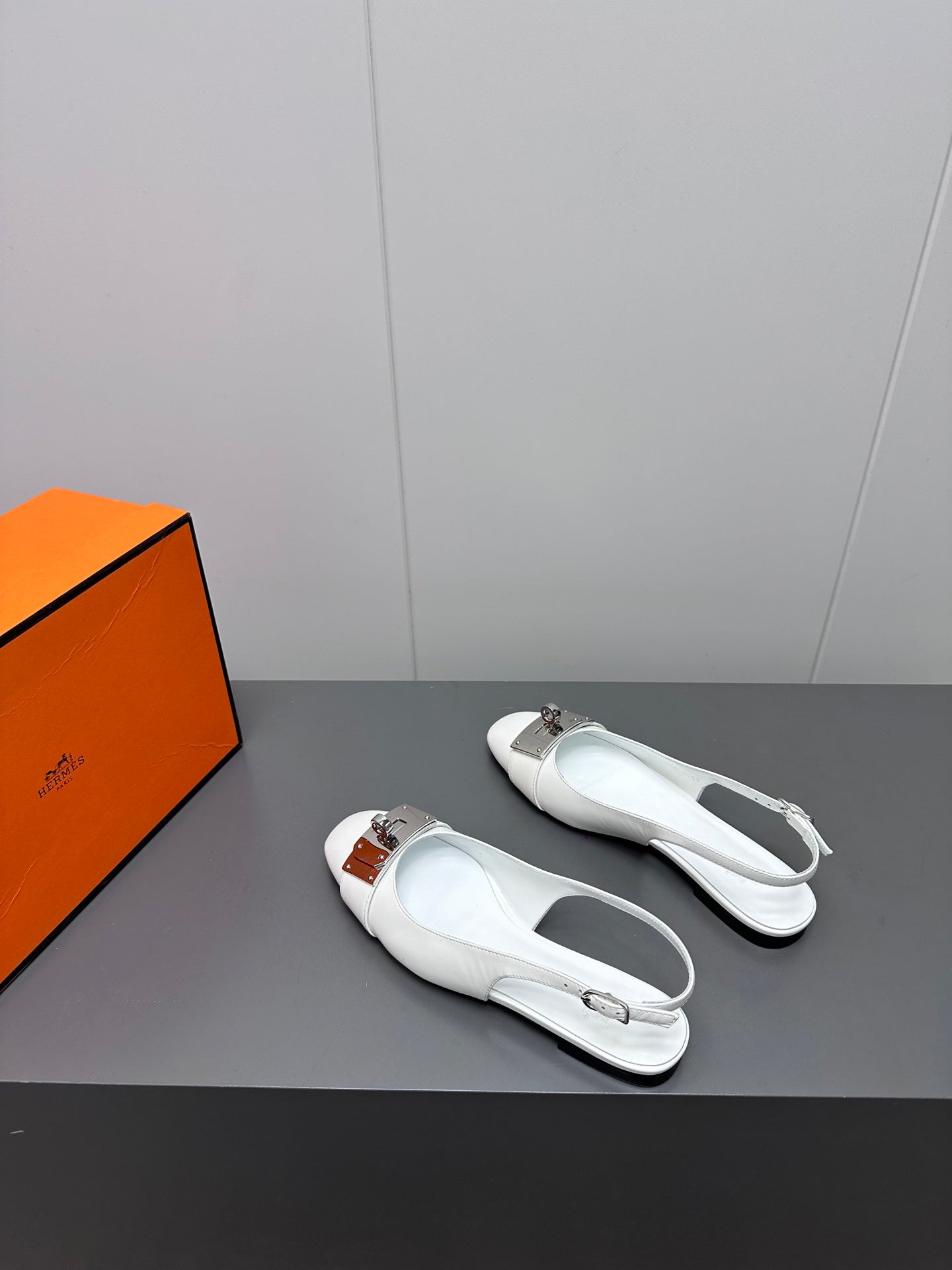 INNOCENTE SLINGBACK IN WHITE CALFSKIN、mysite、Cacoeks