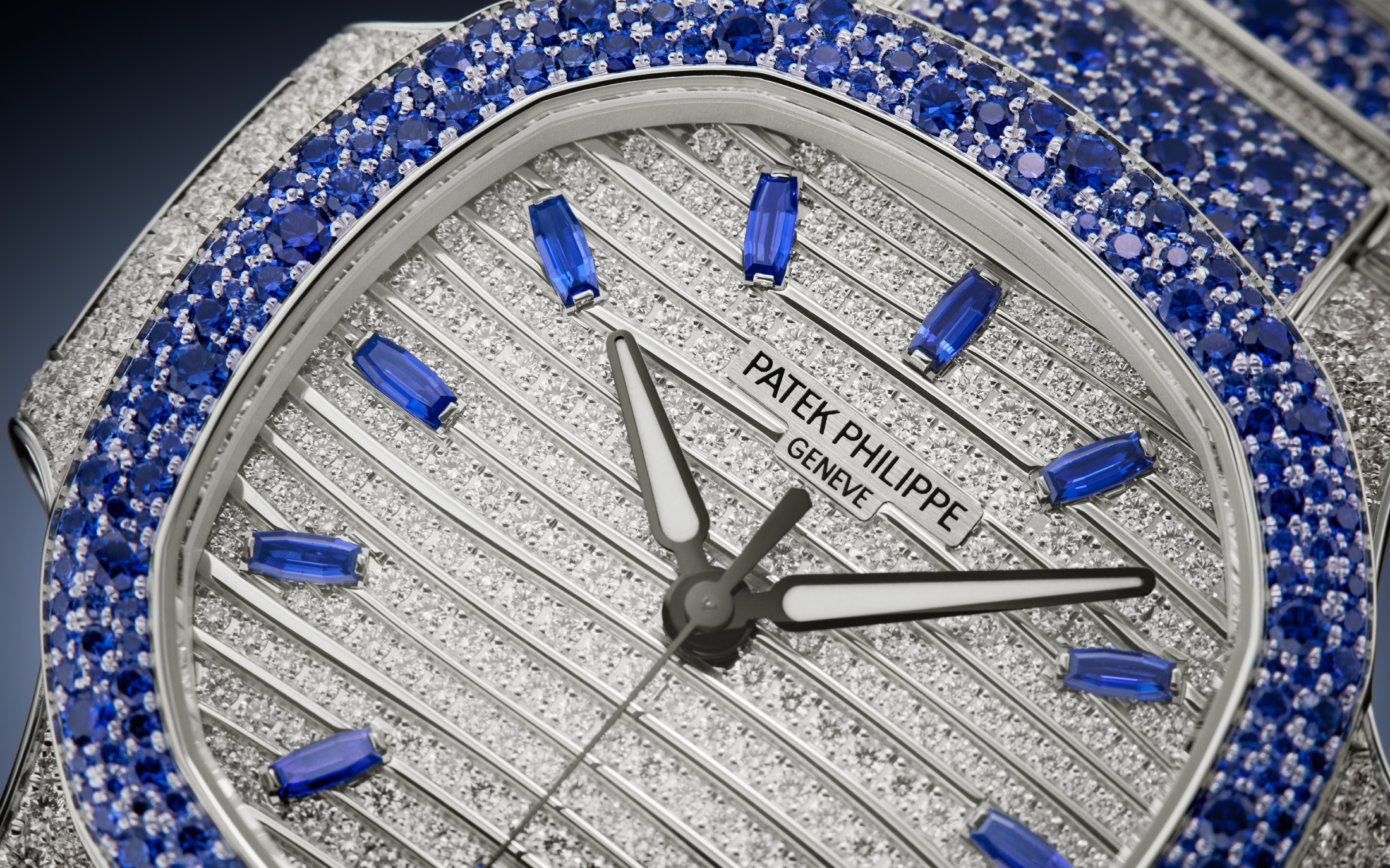 Superclone 1:1 Patek Philippe Nautilus 7118-fasswatch