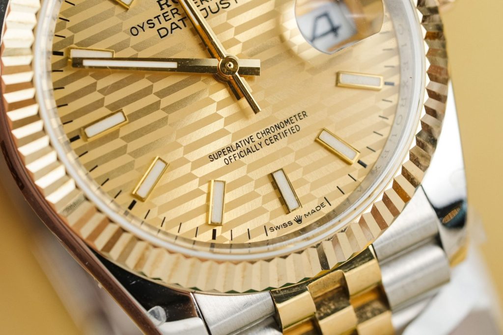 Đồng Hồ Rolex Chế Tác DateJust 126233 Mặt Nếp Gấp Bọc Vàng GM Factory 36mm (2)