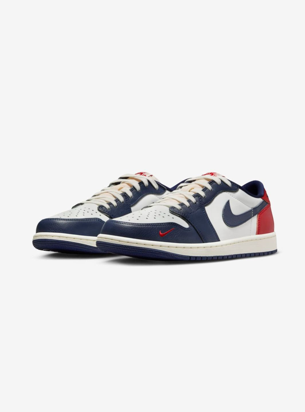 Air Jordan 1 Retro Low OG Howard University、JORDAN、Cacoeks