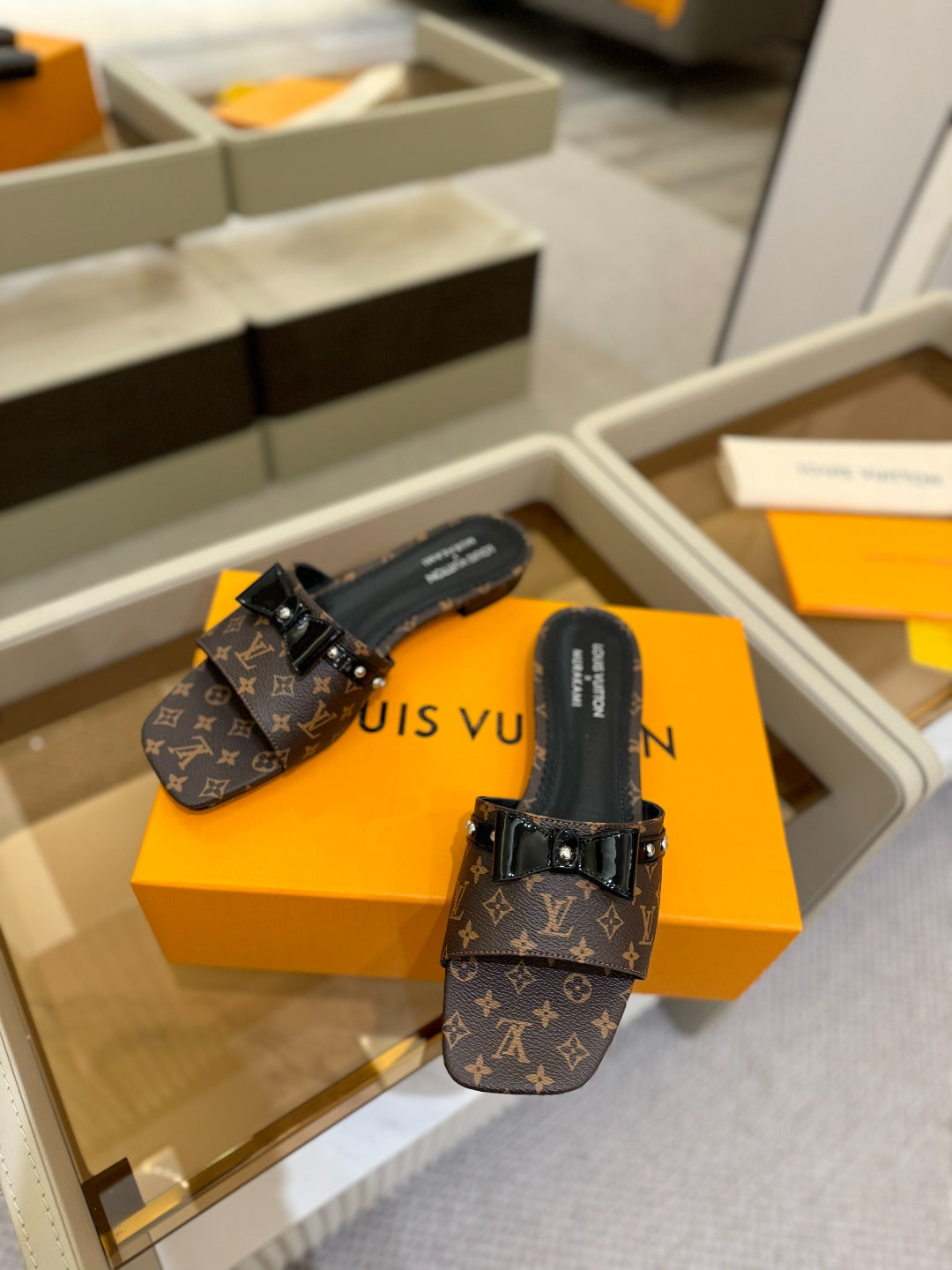 LV X TM 6AM FLAT MULE IN CHOCOLATE BROWN MONOGRAM CALFSKIN、mysite、Cacoeks
