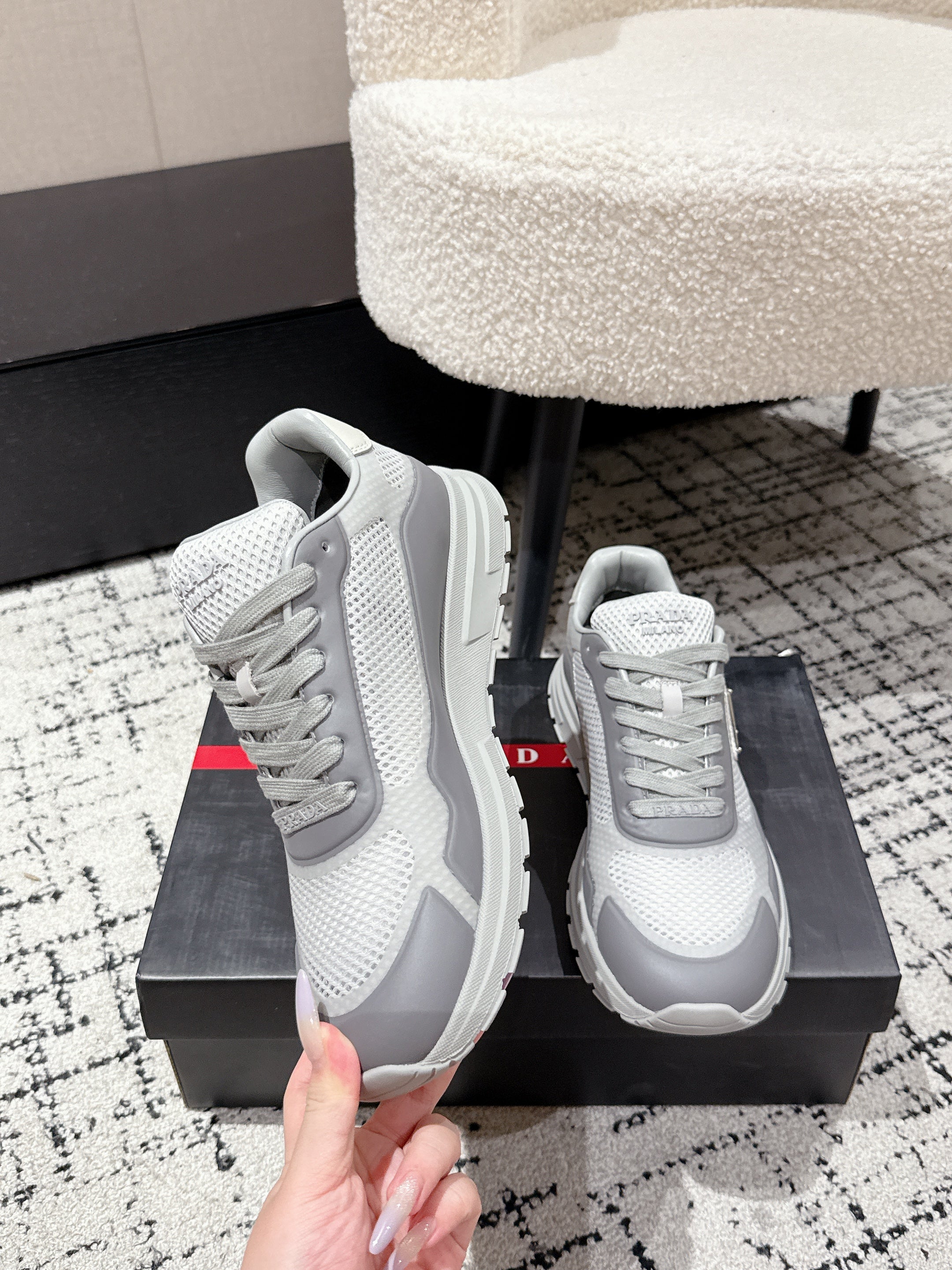 PRADA 25S MEN SNEAKERS IN GRAY AND WHITE CANVAS、mysite、Cacoeks