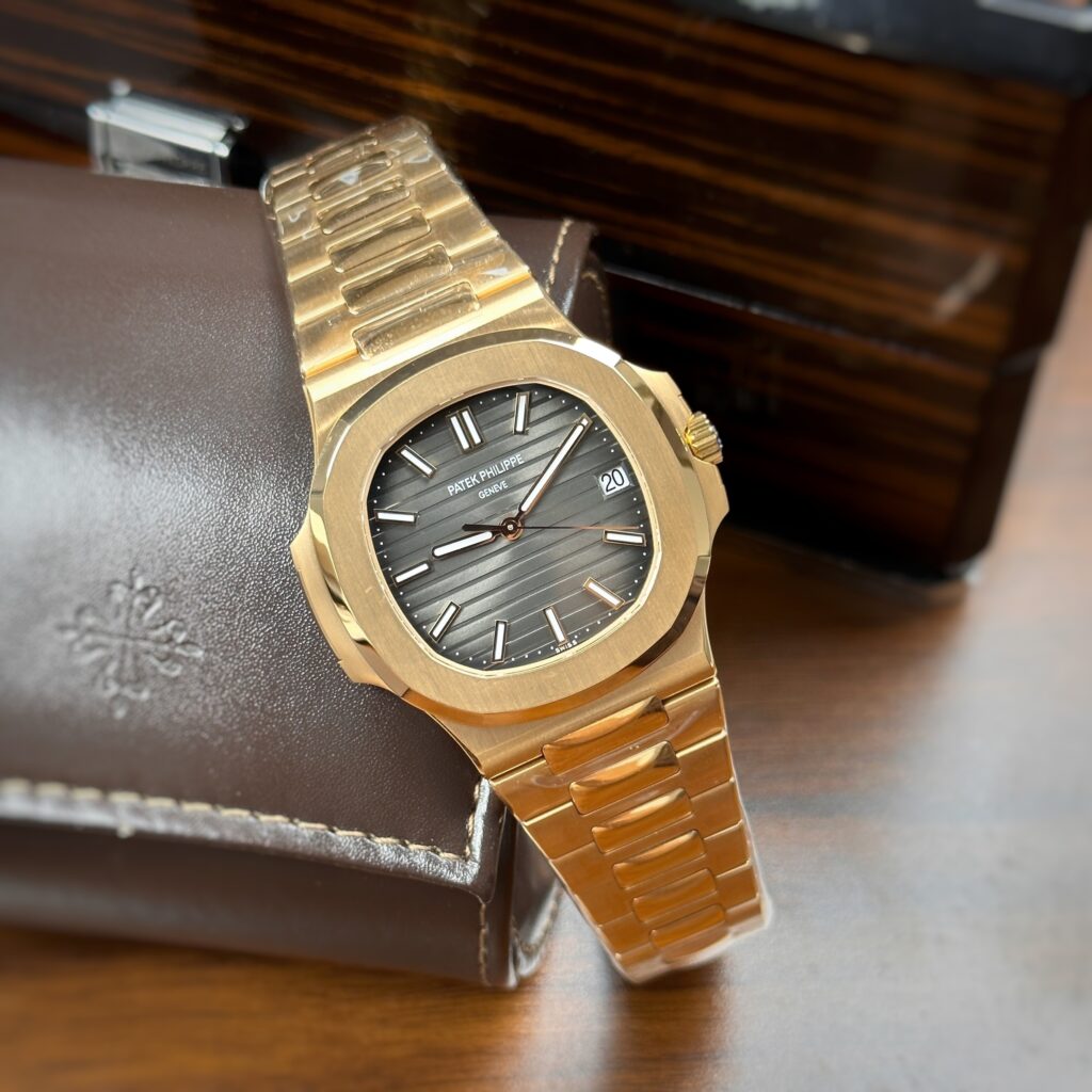 Đồng Hồ Patek Philippe Nautilus 5711R Replica 11 3K Factory 40mm