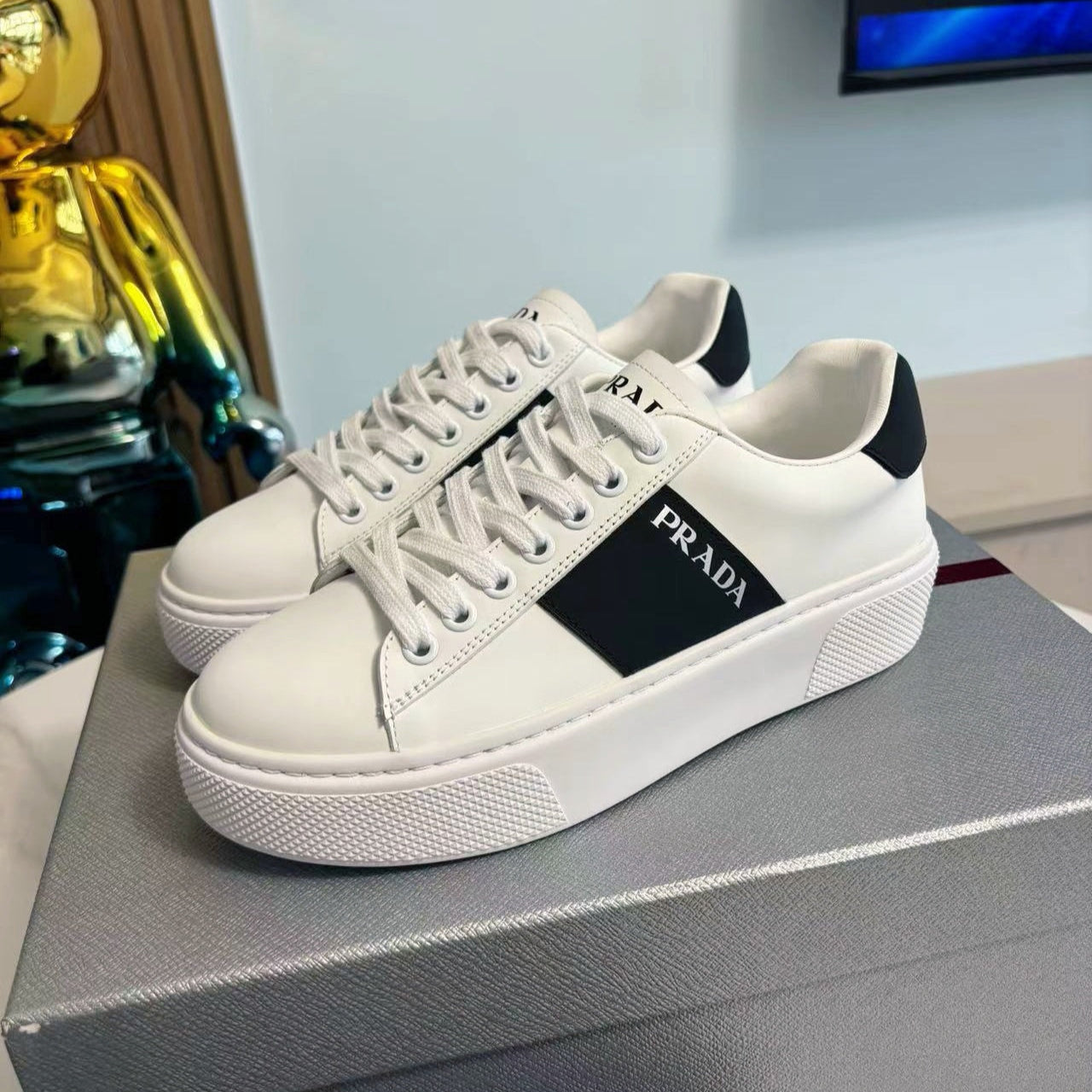 PRADA 25S LEATHER LOGO OUTLET SNEAKERS BLACK AND WHITE CALFSKIN、mysite、Cacoeks
