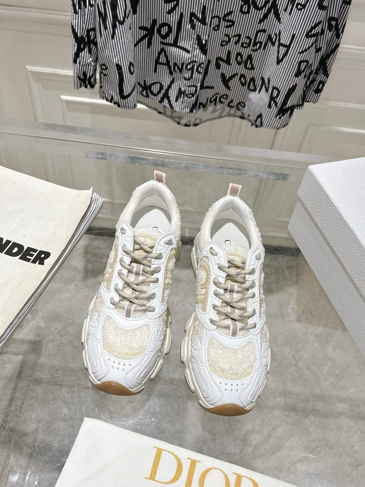 DIOR 25S MILE SERIES SNEAKERS 45MM IN WHITE CALFSKIN AND SHEARLING、mysite、Cacoeks