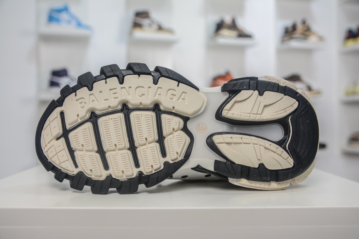 Balenciaga Track Worn Out Trainer in White Black、mysite、Cacoeks