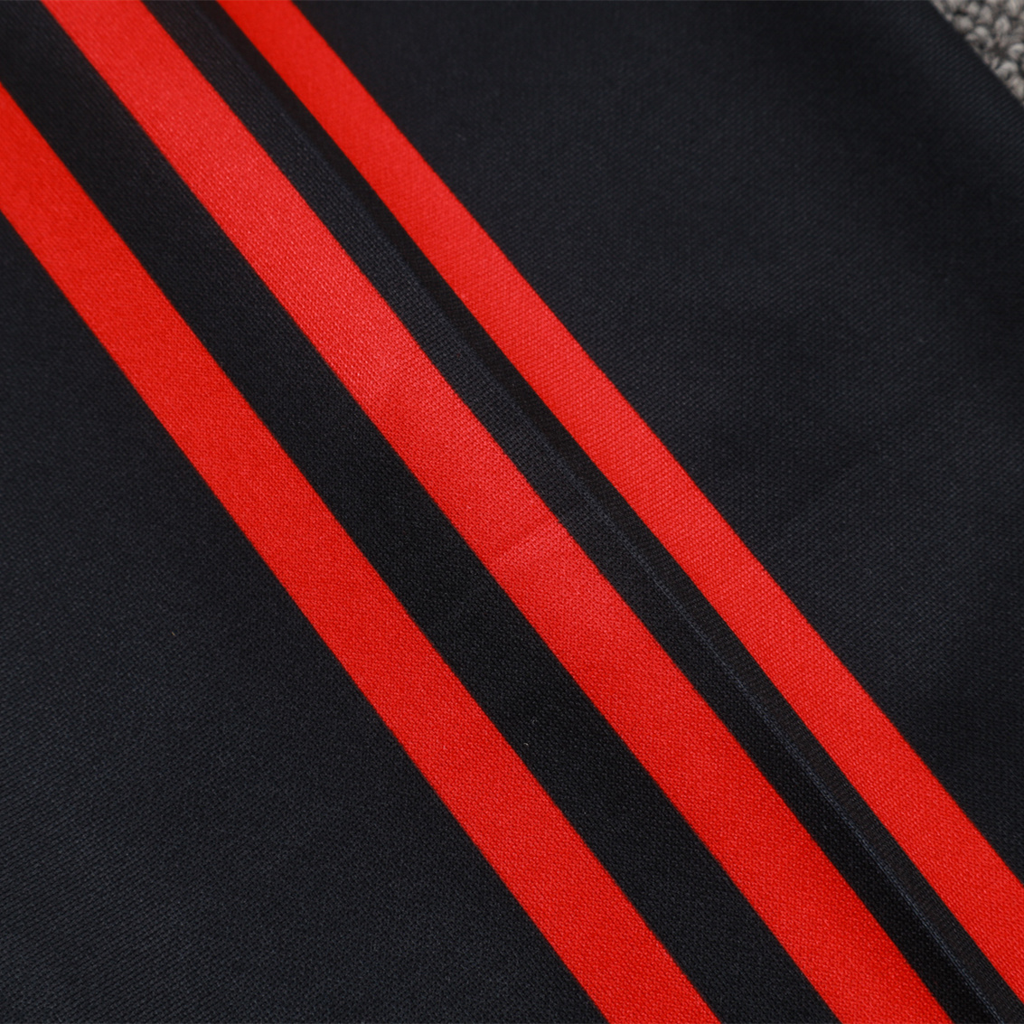 ManixJersey.com | Manchester United 24-25 Originals LFSTLR Long Sleeve Training Set - Black -Customize Name, Number and Patch | Worldwide Shipping