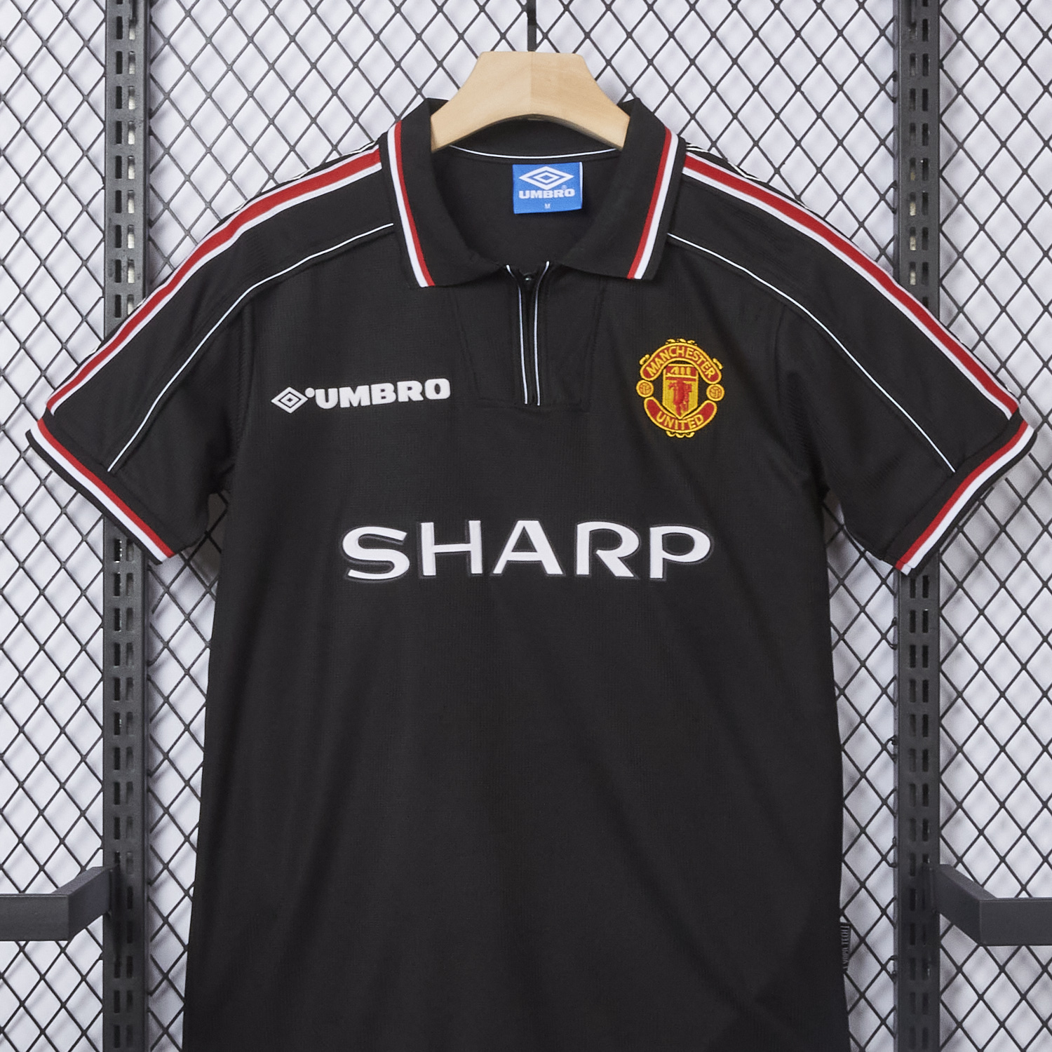 foot-Retro Manchester United 1998-99 Black Jersey