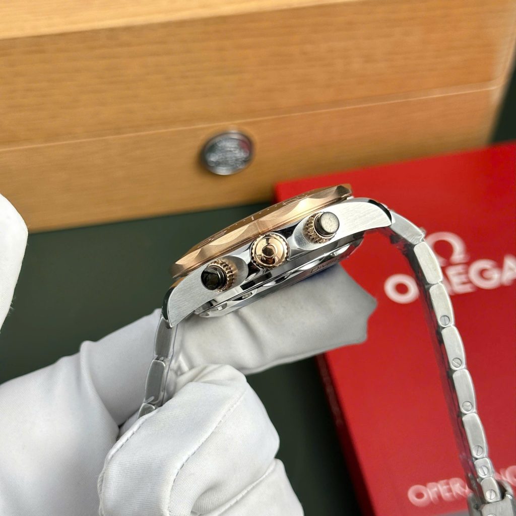 Đồng Hồ Omega Rep 11 Seamaster Diver 300M Chronograph Demi Vàng Hồng Mặt Đen N1 44mm (1)