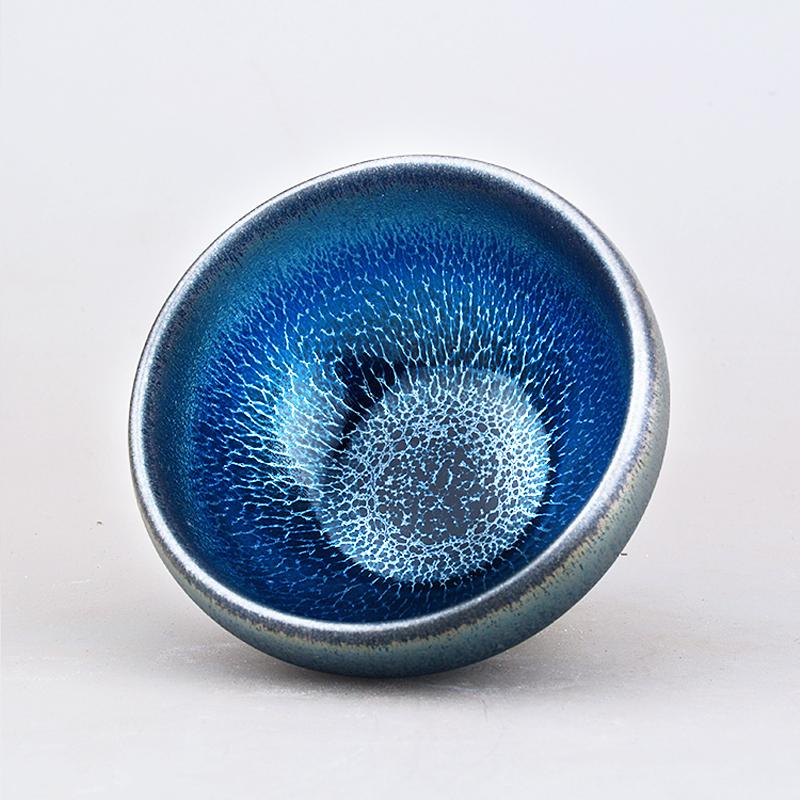 GEEK BAR-https://www.hot-toy.com/