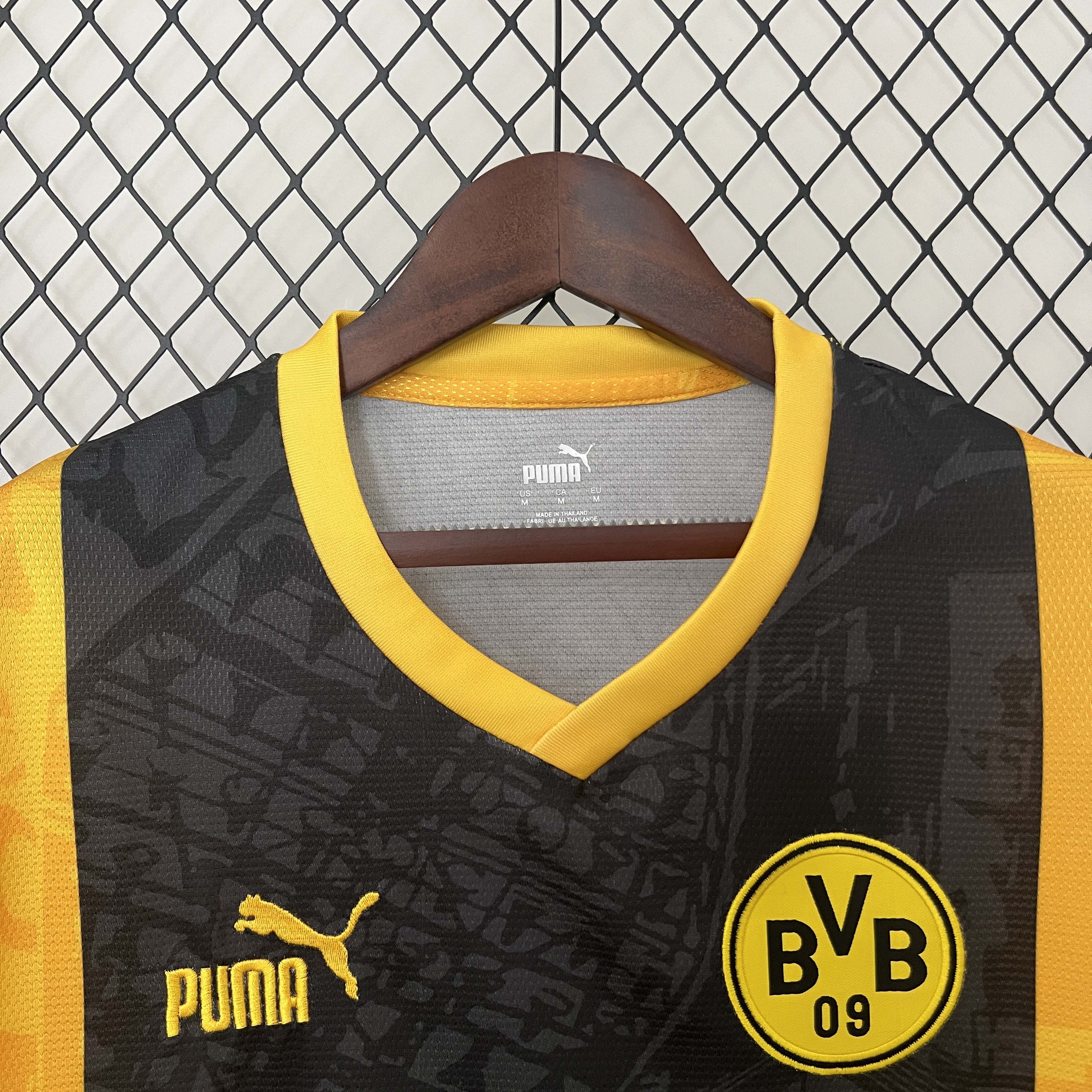 2023-2024 Dortmund Blackout Special Edition Football Shirt:football jersey mysite: unitedjerseyfootball 邓江浪:football