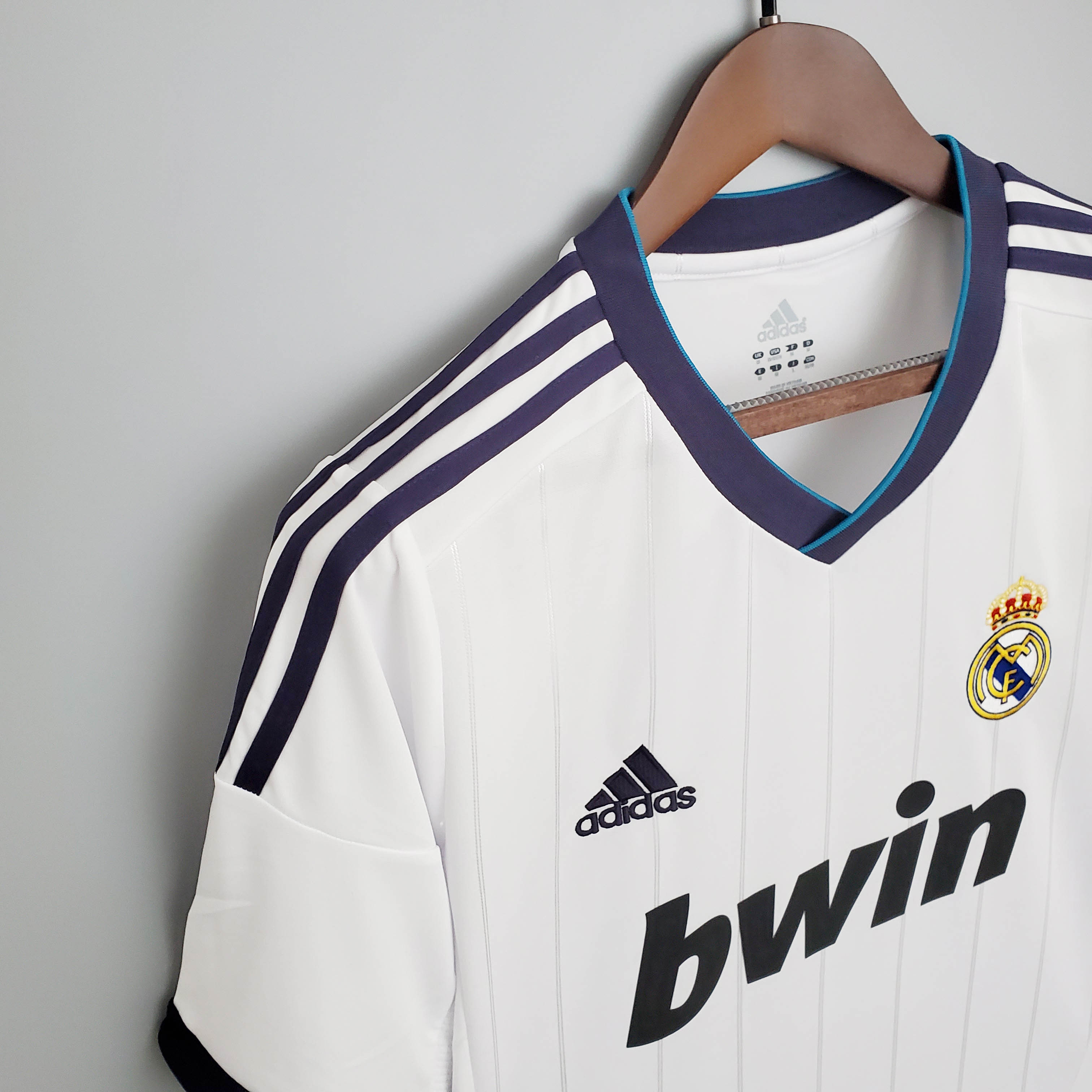 2012/2013 Retro Real Madrid Home:football jersey mysite: unitedjerseyfootball 邓江浪:football