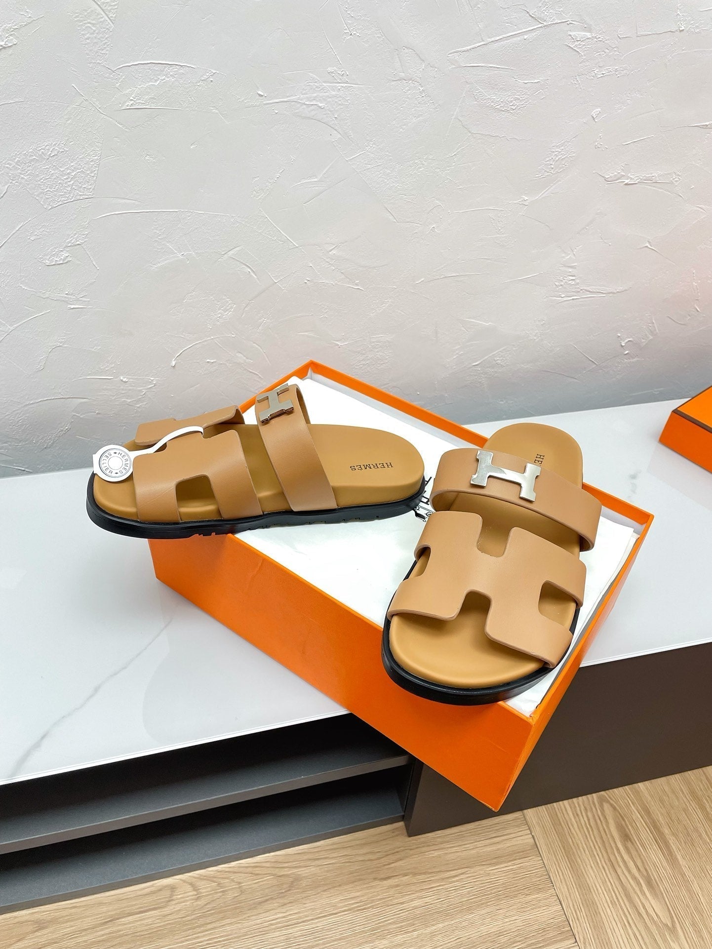 CHYPRE SANDAL COPPER LAMBSKIN WITH H BUCKLE、mysite、Cacoeks