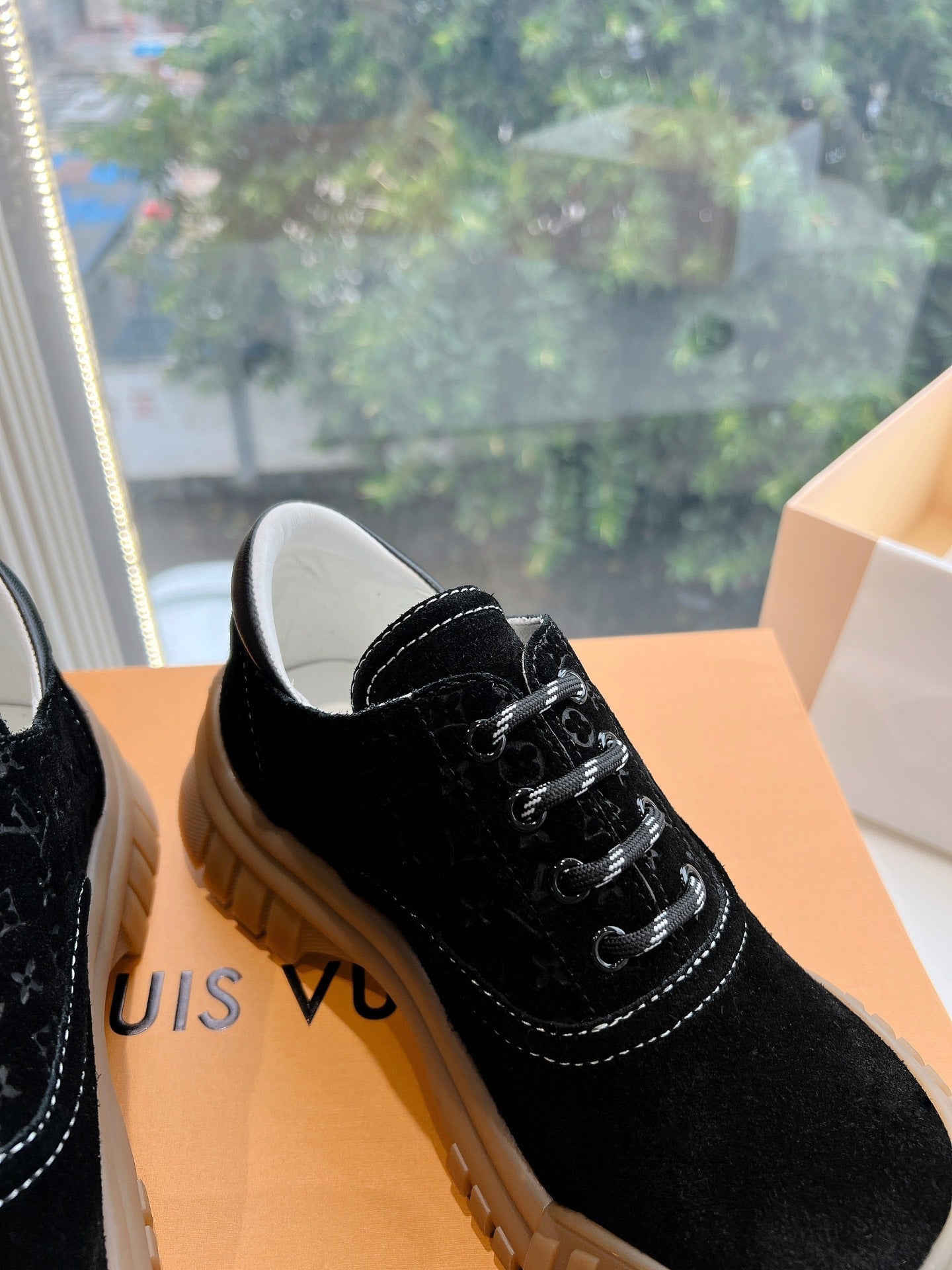 LV ARCHLIGHT SKATE SNEAKER IN BLACK EMBOSSED SUEDE、mysite、Cacoeks