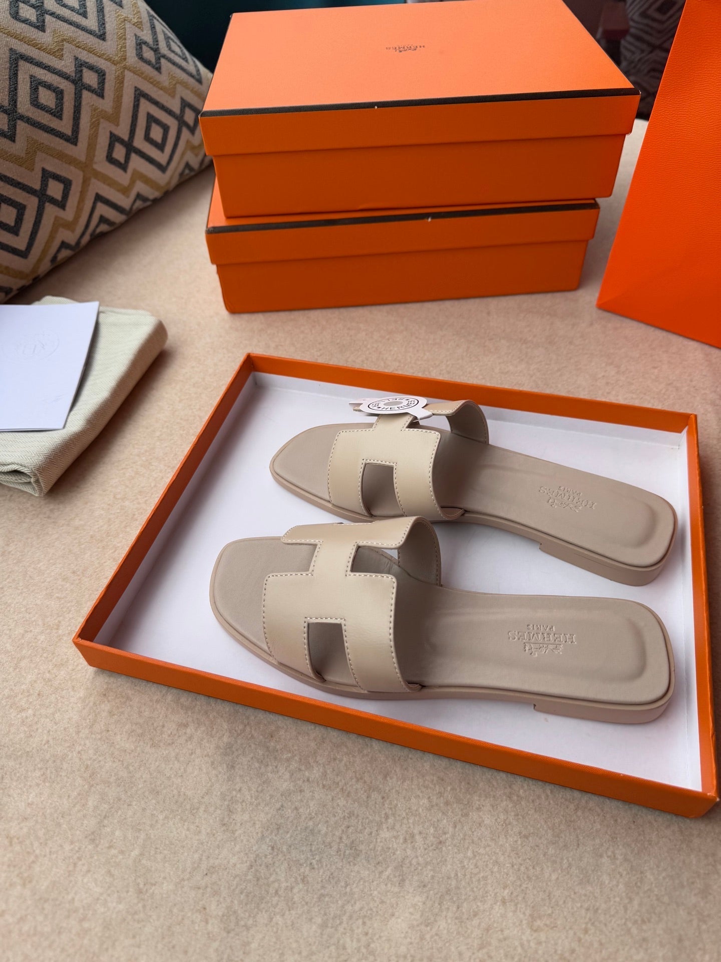 0RAN SANDALS IN KHAKI BROWN CALFSKIN、mysite、Cacoeks