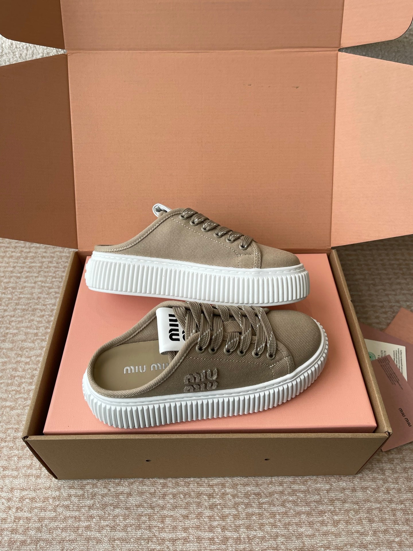 WASH SNEAKER MULES IN DARK BEIGE DENIM STRIPED LACES、mysite、Cacoeks