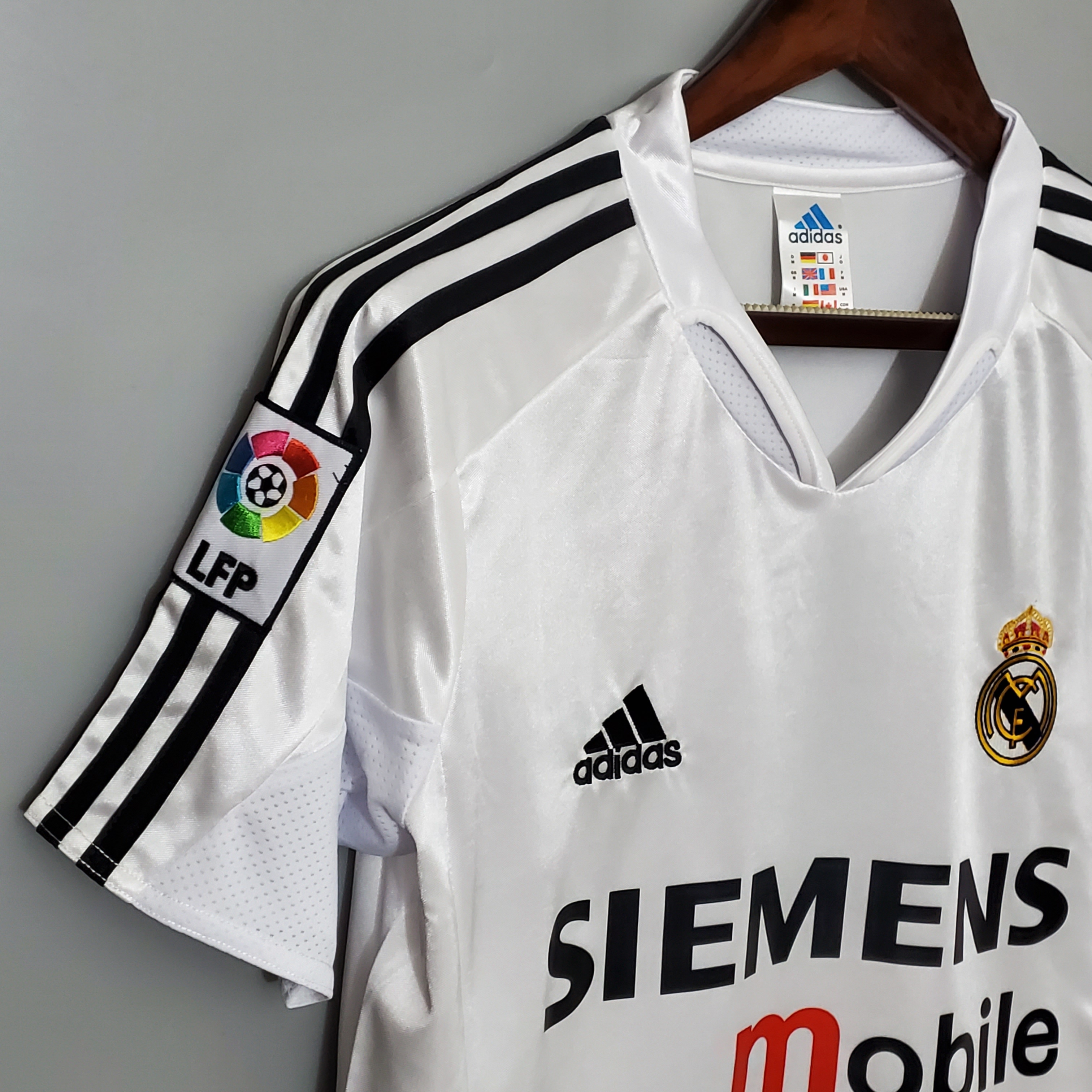 JerseysGala.com | Retro Real Madrid 04-05 Home Stadium Jersey -Customize Name, Number and Patch | Worldwide Shipping