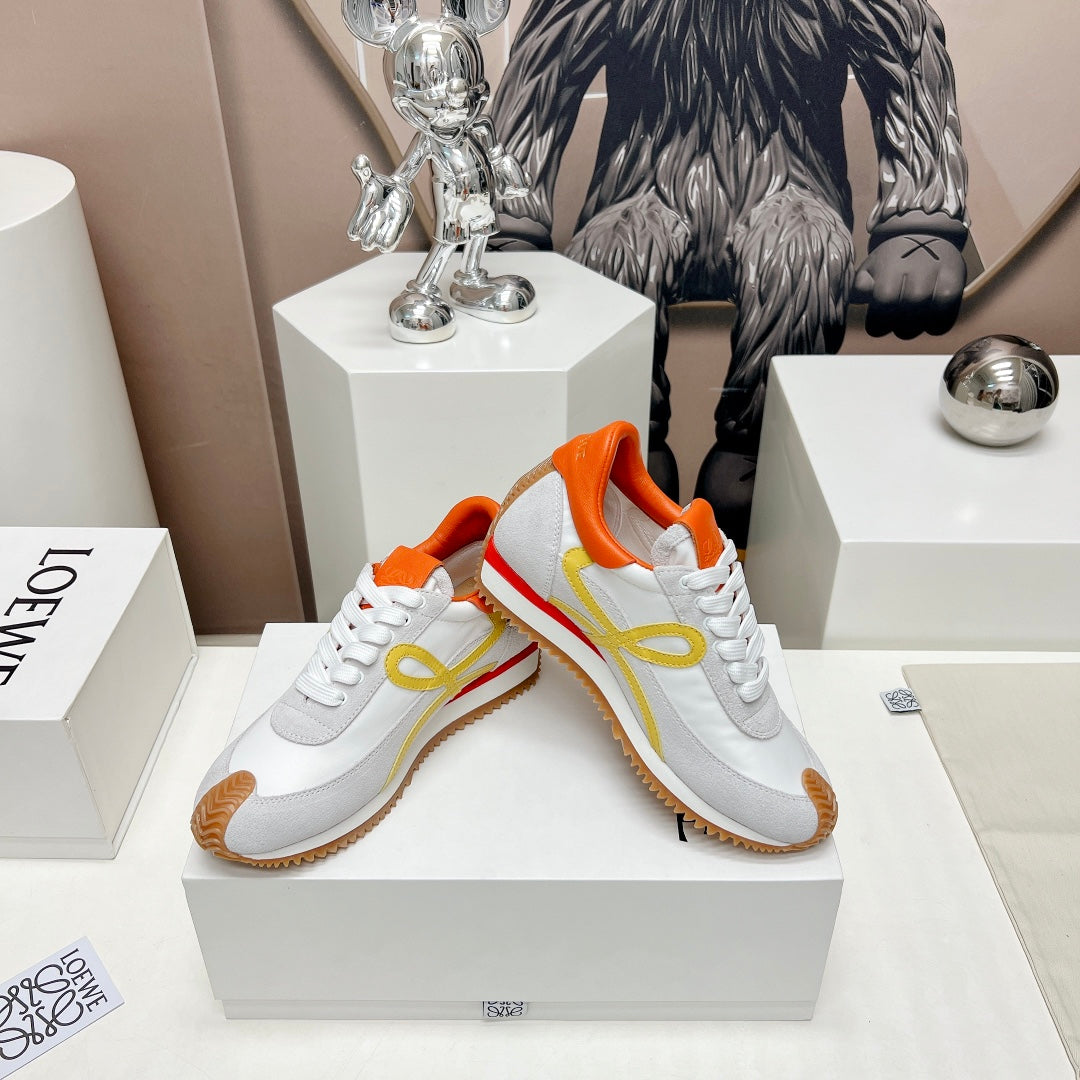 FLOW RUNNER SNEAKER IN PALE GRAY MIX VIVID ORANGE SUEDE AND SHEEPSKIN、mysite、Cacoeks