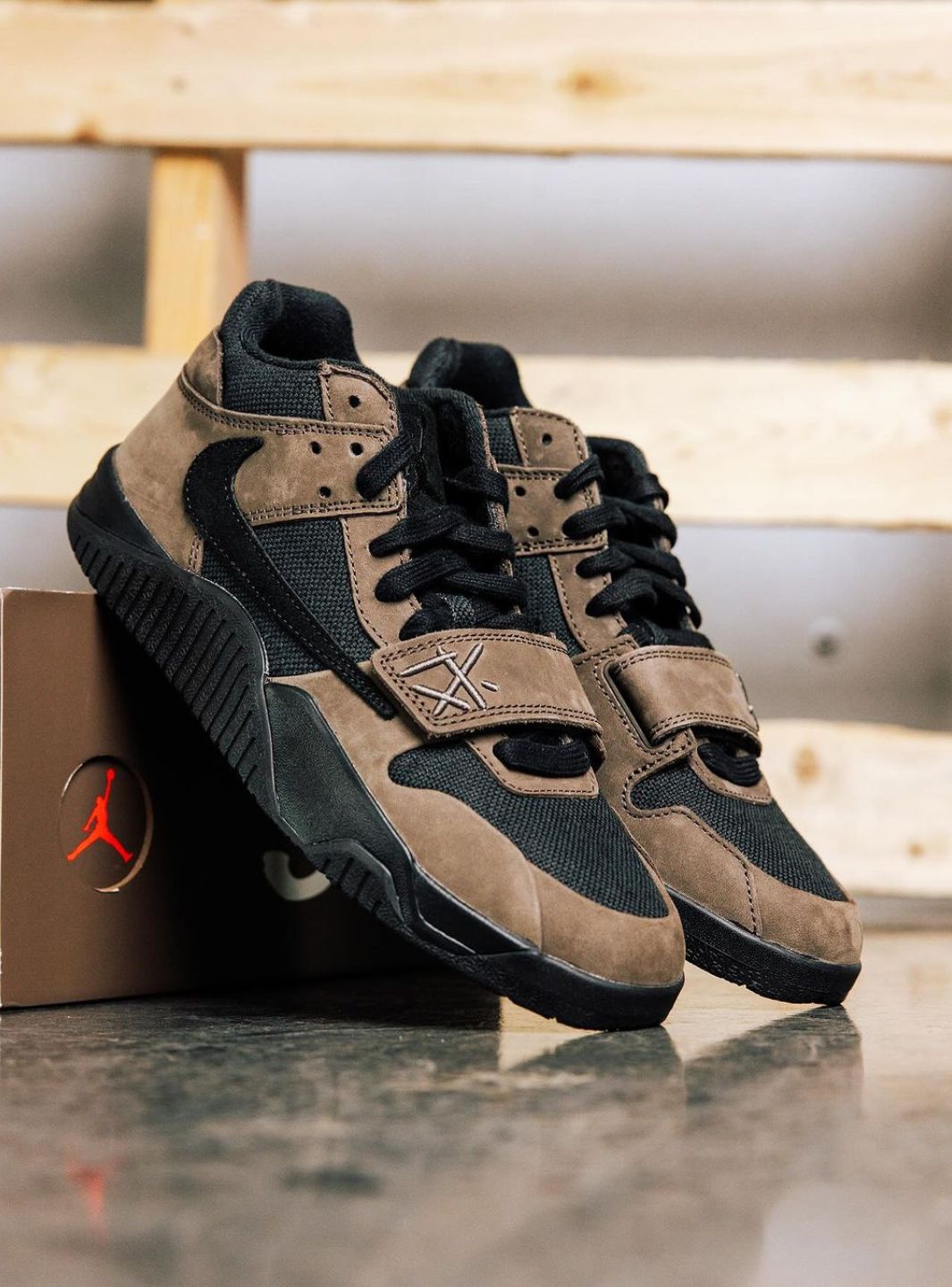 Air Jordan Jumpman Jack TR Travis Scott Dark Mocha、JORDAN、Cacoeks