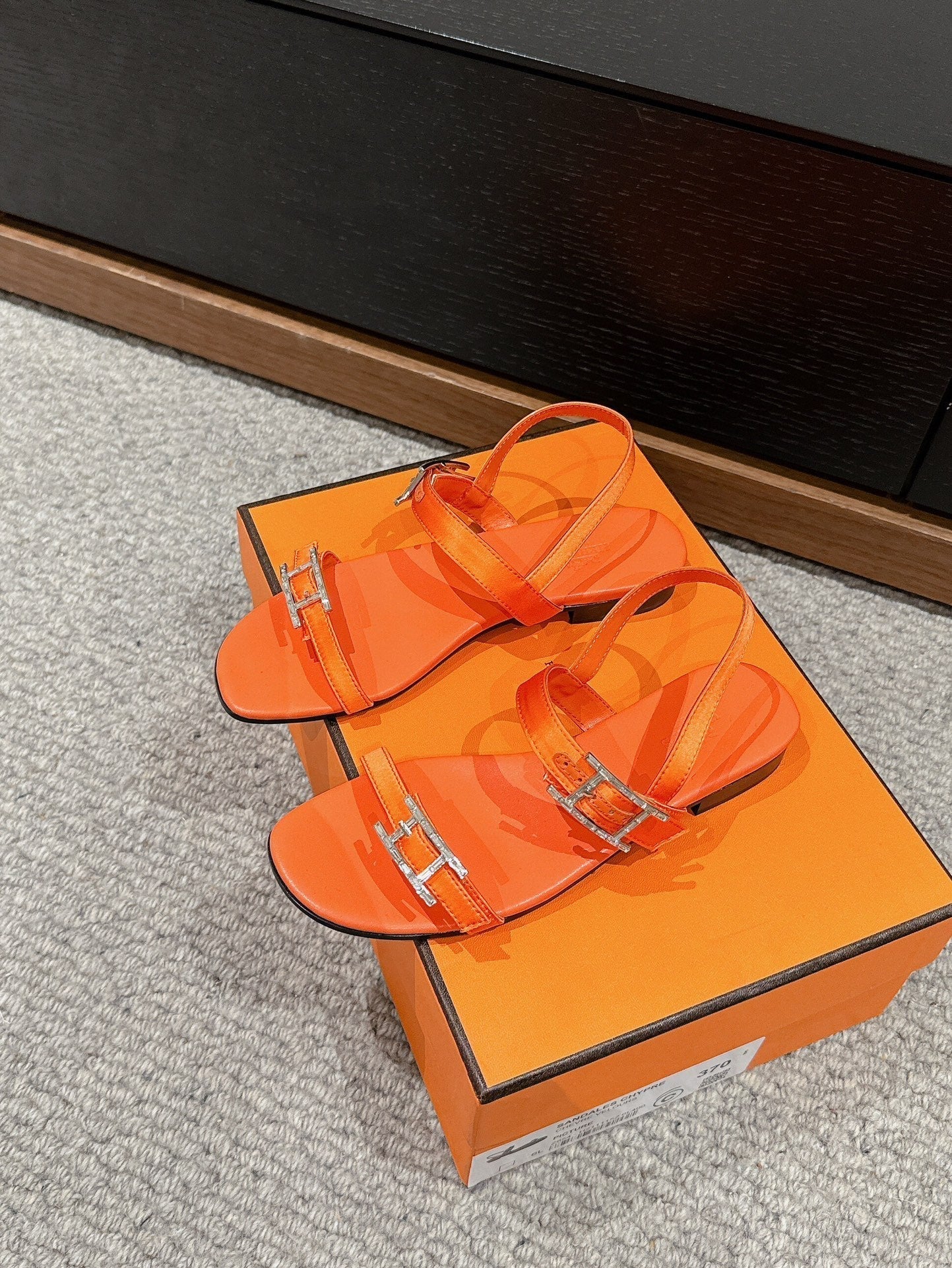 BUCKLE SANDAL BRIGHT ORANGE CALFSKIN、mysite、Cacoeks