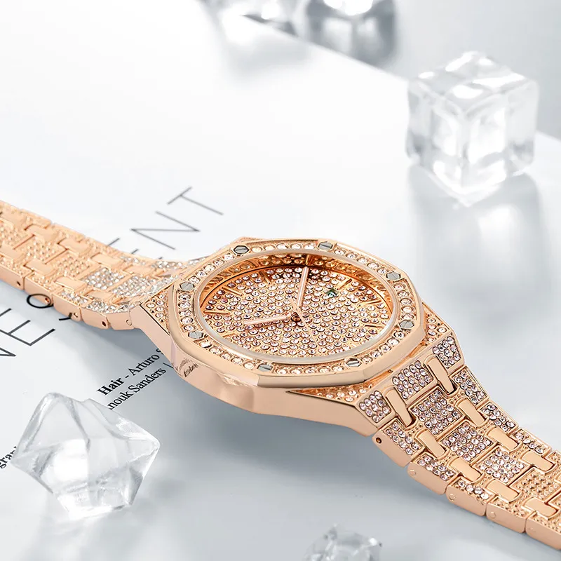 Men&prime;s Gypsophila Diamond Watch Fashion Full Diamond Large Dial Waterproof Quartz Watch