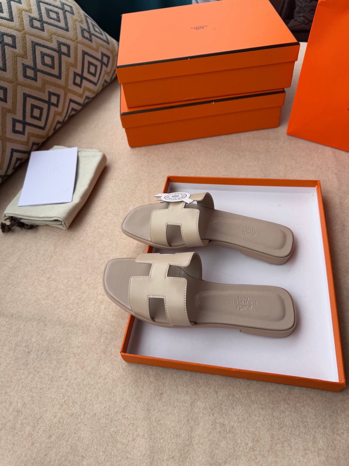 0RAN SANDALS IN KHAKI BROWN CALFSKIN、mysite、Cacoeks