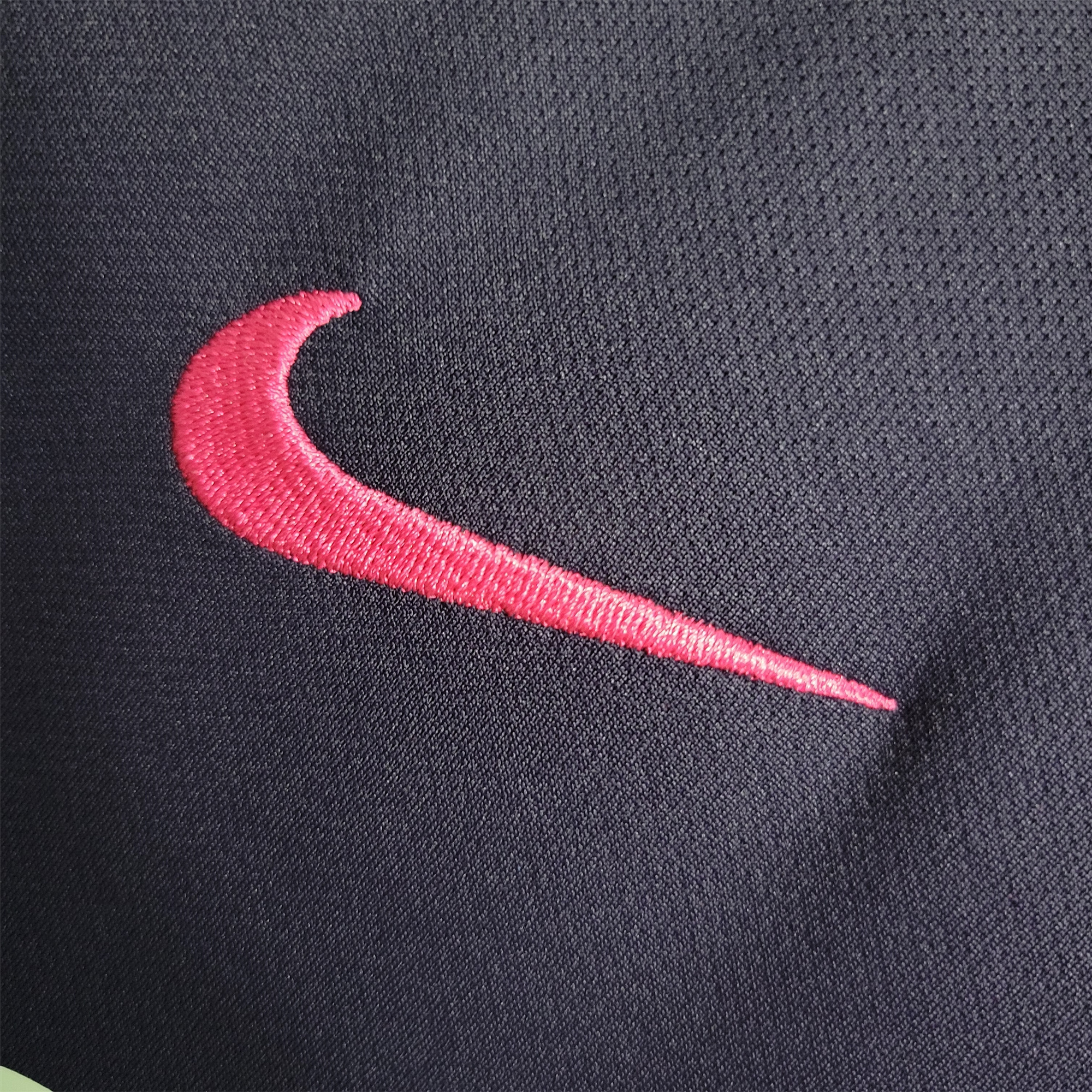 Higojerseys-Retro Barcelona 16-17 Away Stadium Jersey