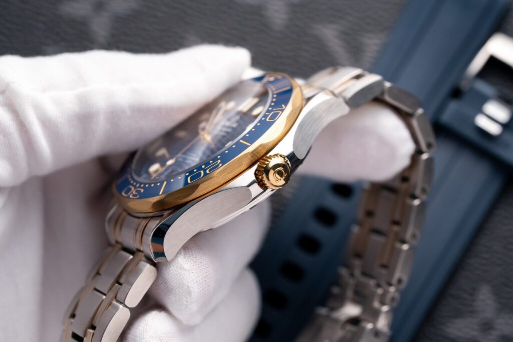 Đồng Hồ Omega Seamaster DemiGold Replcia 11 Mặt Xanh 42mm (1)