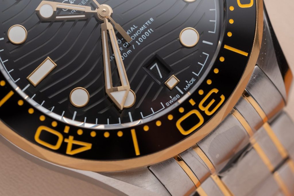 Đồng Hồ Omega Seamaster Replica 11 VS Factory Demi Gold (2)