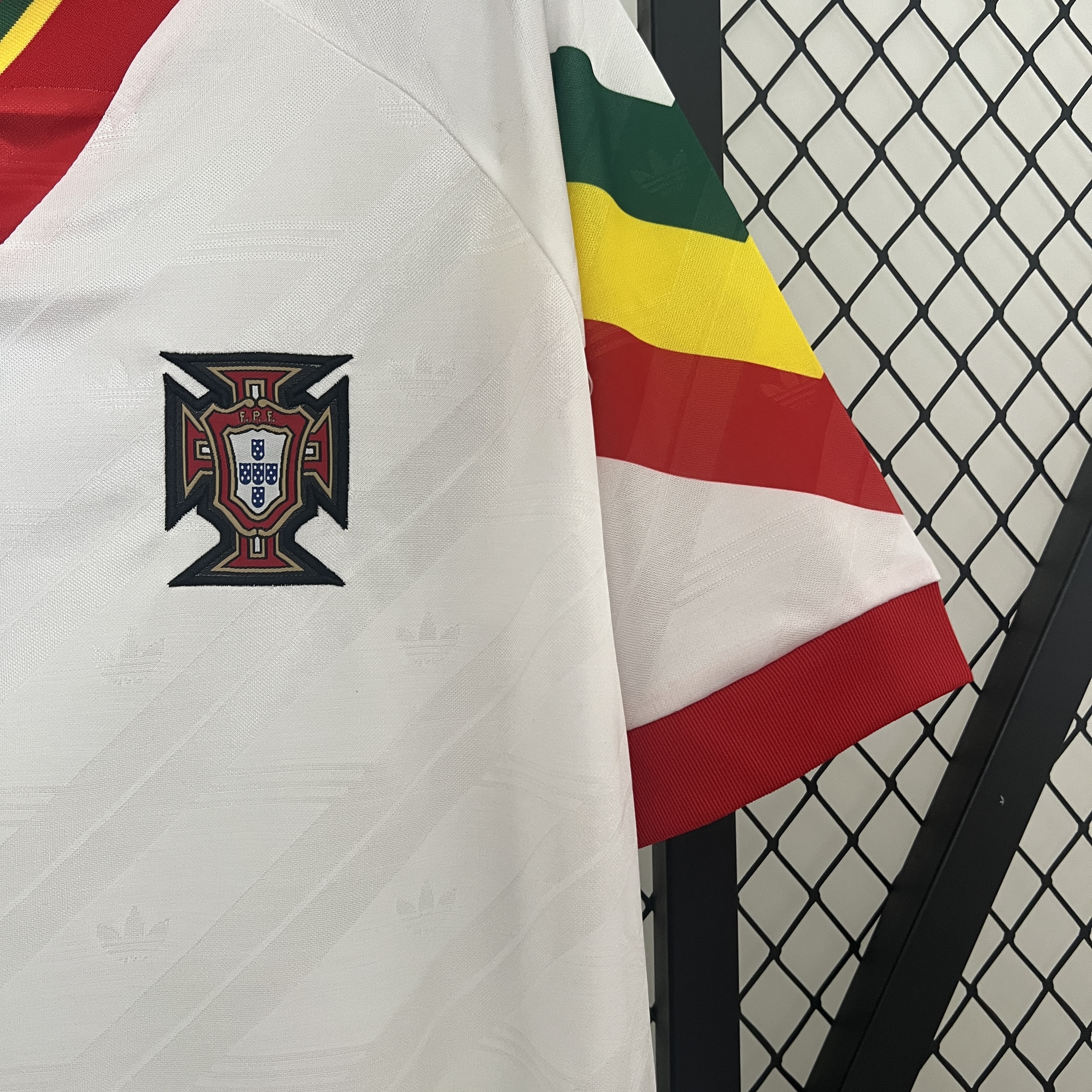 Higojerseys-Retro Portugal 1992 Away Jersey