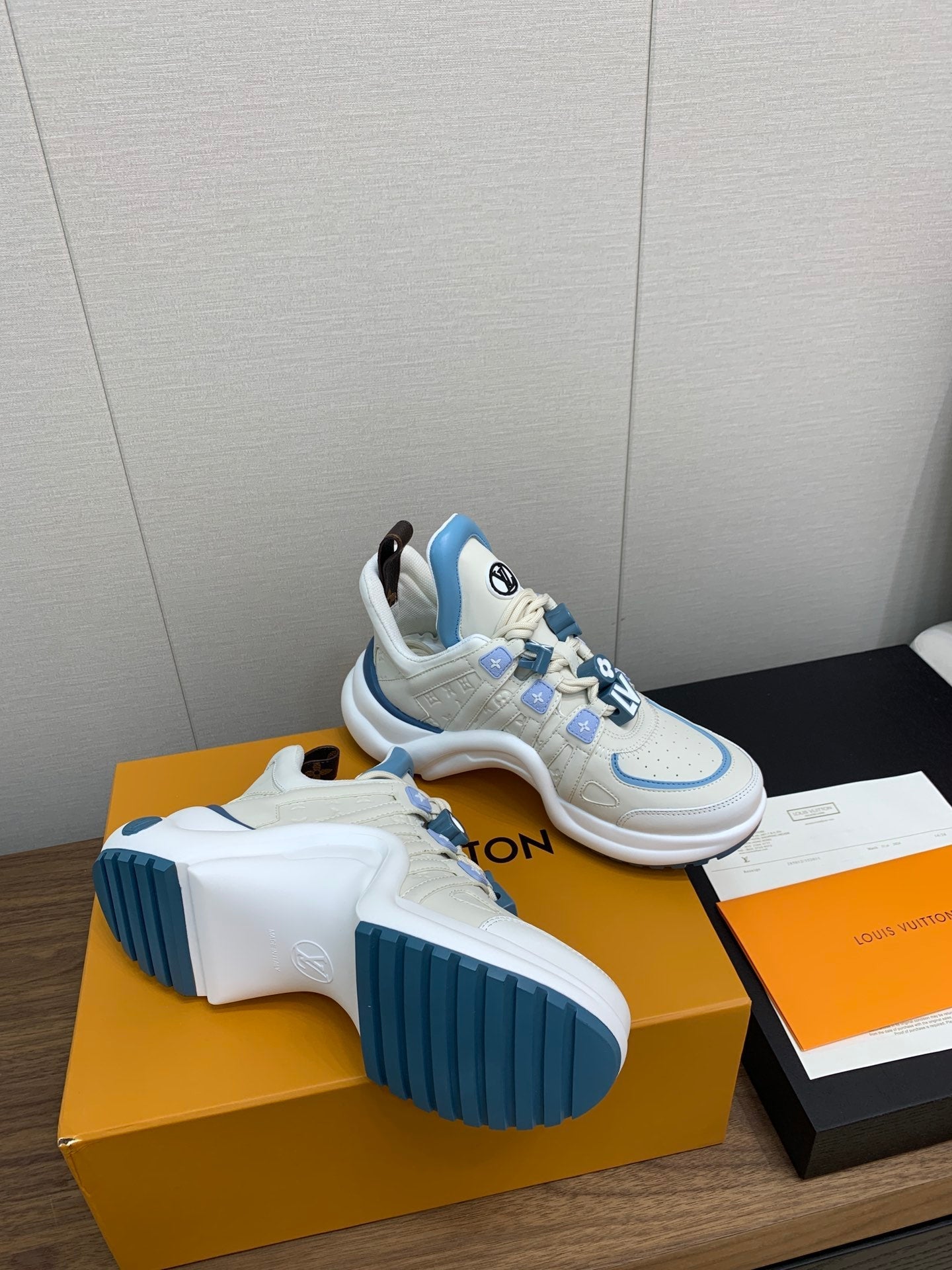 LV ARCHLIGHT SNEAKER BEIGE MIX COBALT BLUE CALFSKIN、mysite、Cacoeks