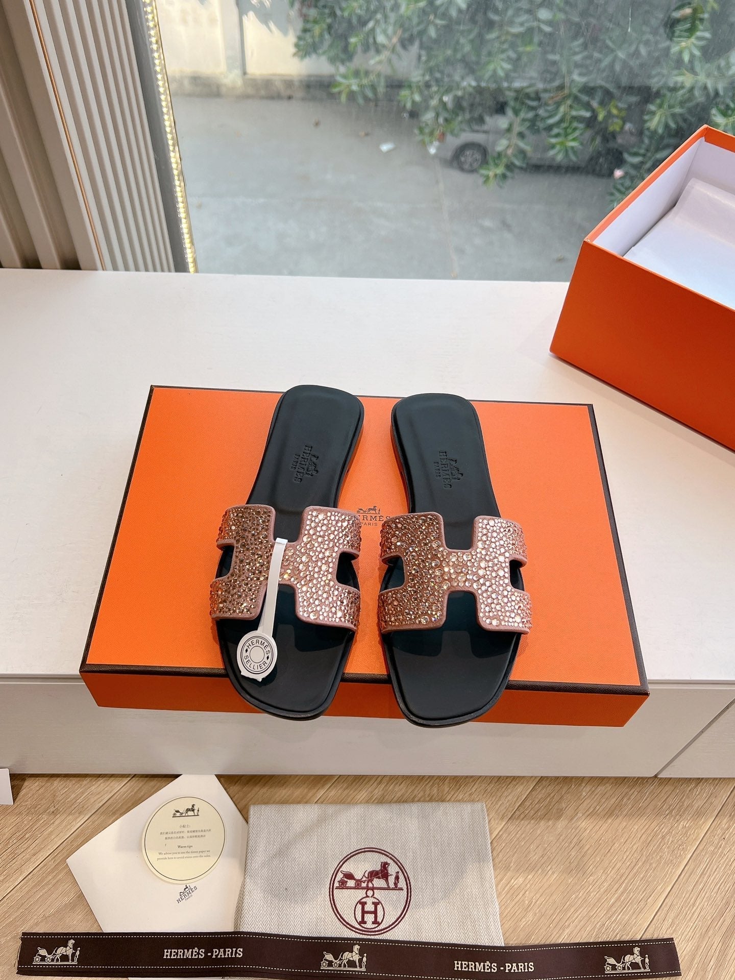 0RAN SLIDE IN PENNY BROWN CALFSKIN WITH CRYSTALS、mysite、Cacoeks