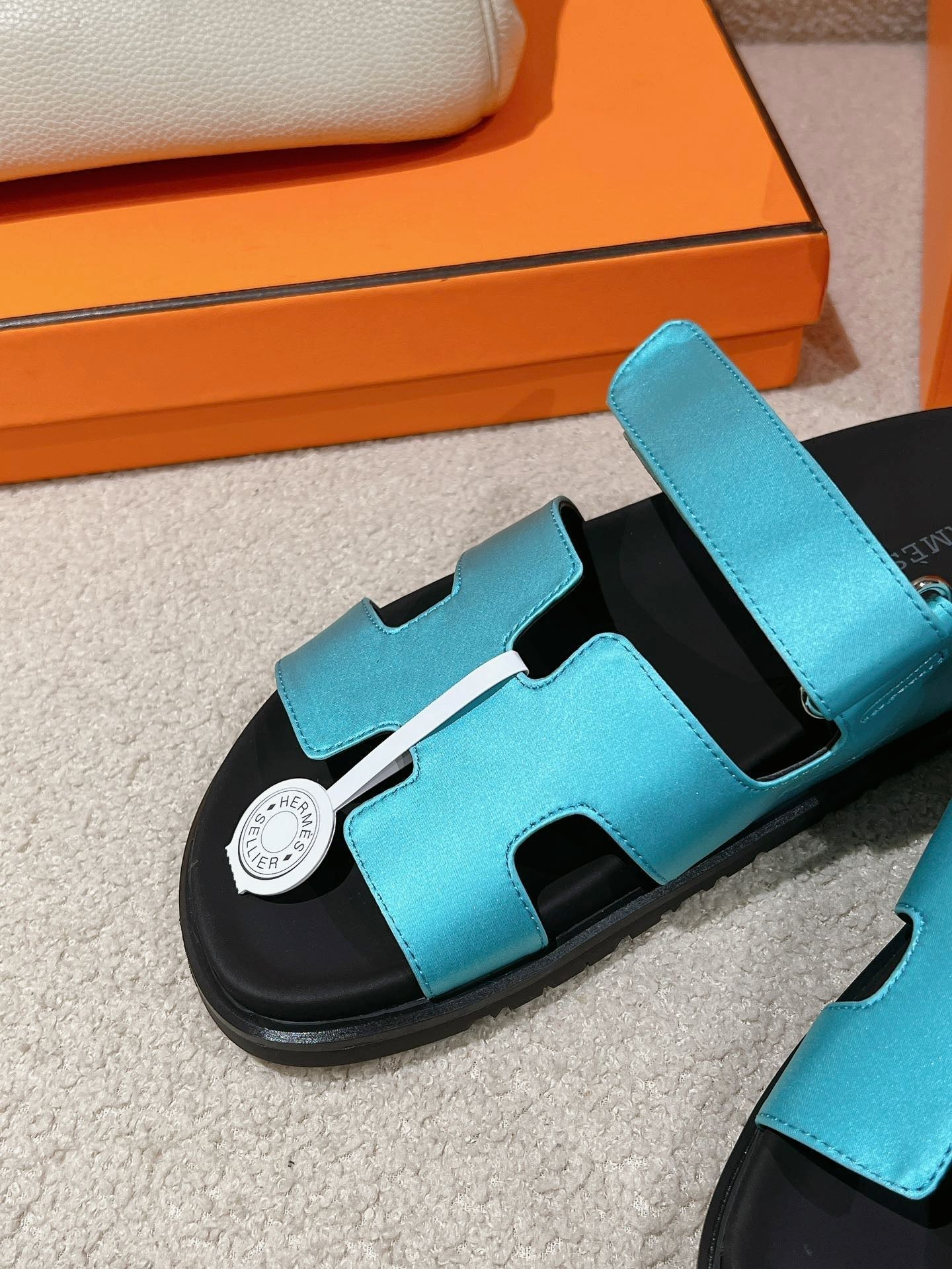 CHYPRE SANDAL BLACK MIX SKY CALFSKIN、mysite、Cacoeks