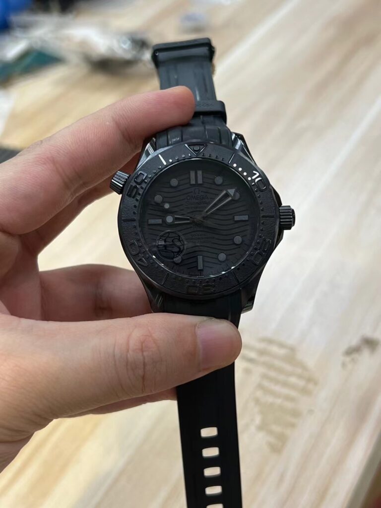 Đồng Hồ Omega Seamaster Vỏ Gốm Đen Dây Cao Su VS Factory 42mm