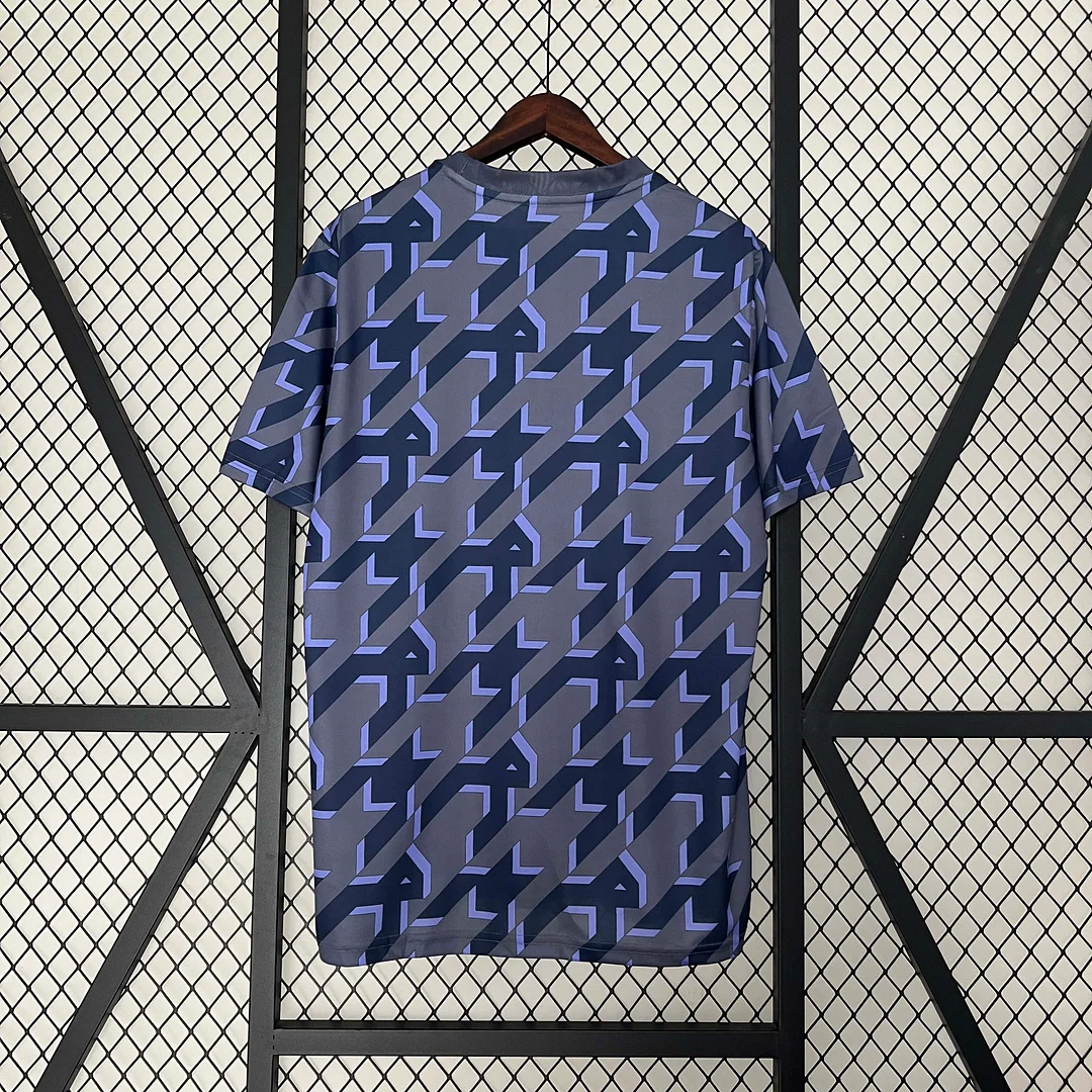 2023/2024 Real Madrid Gray Training Wear Football Shirt:football jersey mysite: unitedjerseyfootball 邓江浪:football