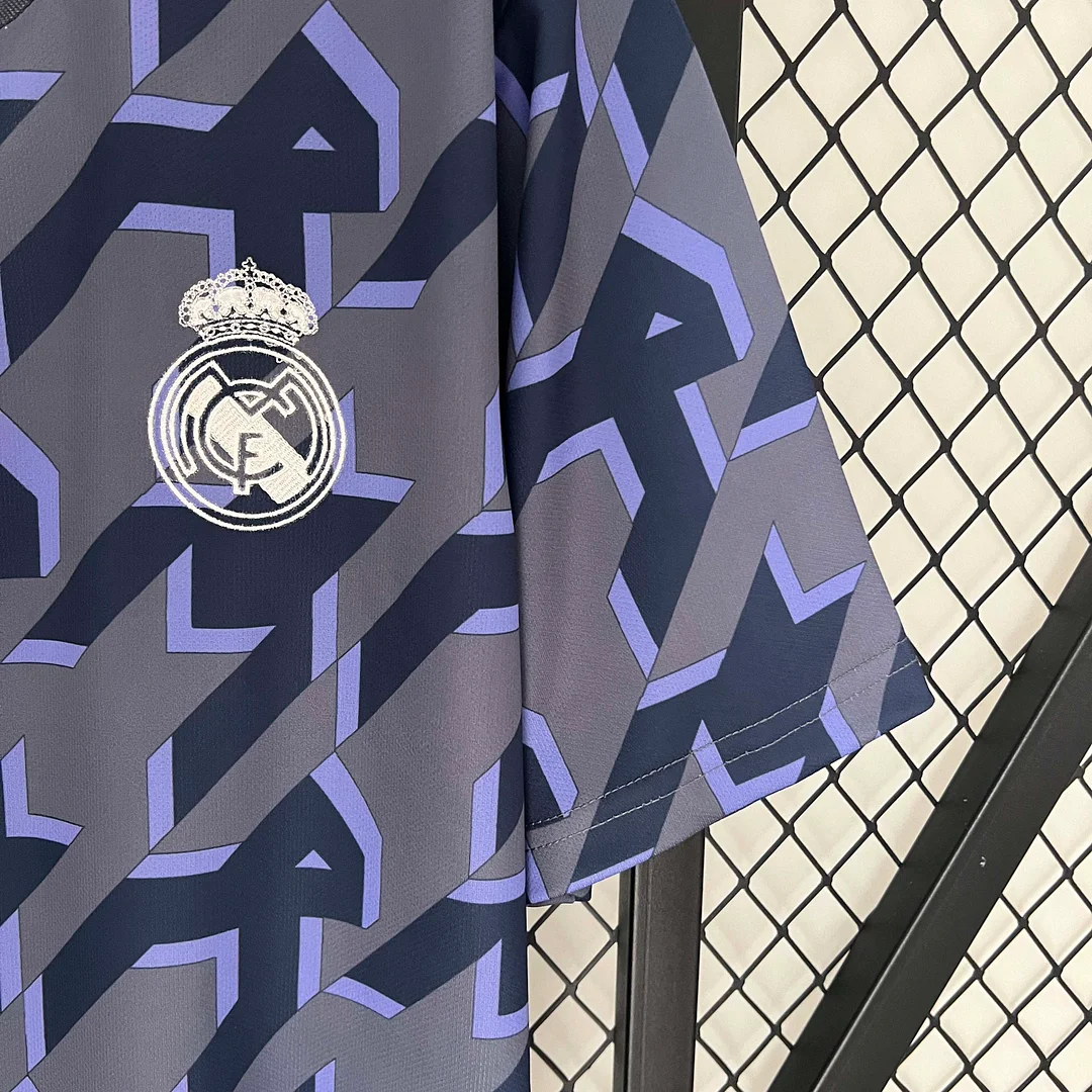 2023/2024 Real Madrid Gray Training Wear Football Shirt:football jersey mysite: unitedjerseyfootball 邓江浪:football