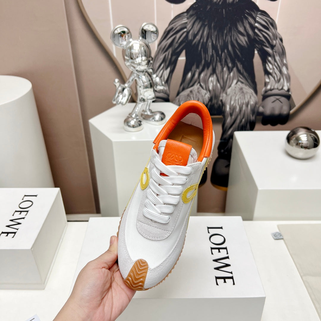 FLOW RUNNER SNEAKER IN PALE GRAY MIX VIVID ORANGE SUEDE AND SHEEPSKIN、mysite、Cacoeks