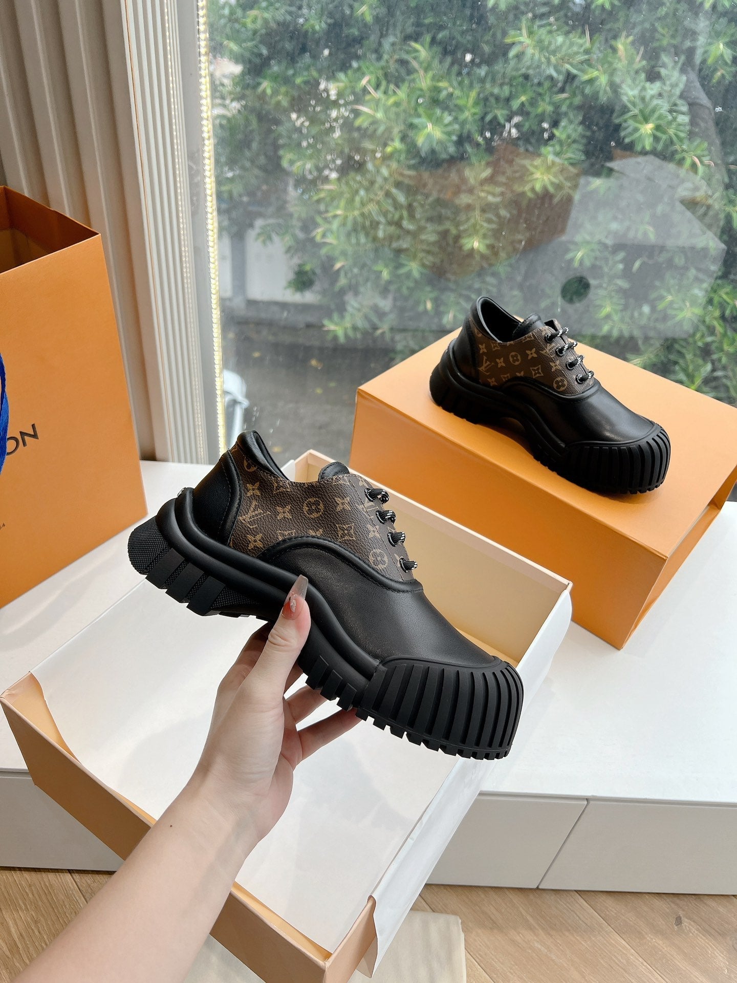 LV ARCHLIGHT SKATE SNEAKER IN BLACK MIX CHOCOLATE BROWN MONOGRAM CALFSKIN、mysite、Cacoeks