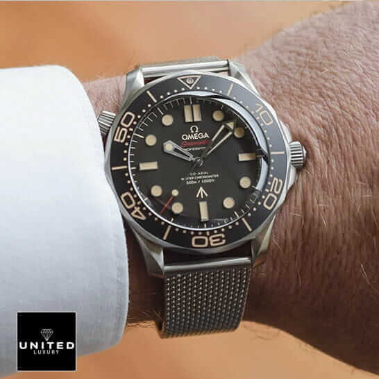 Omega Seamaster 300 Black Dial Replica on the man wrist